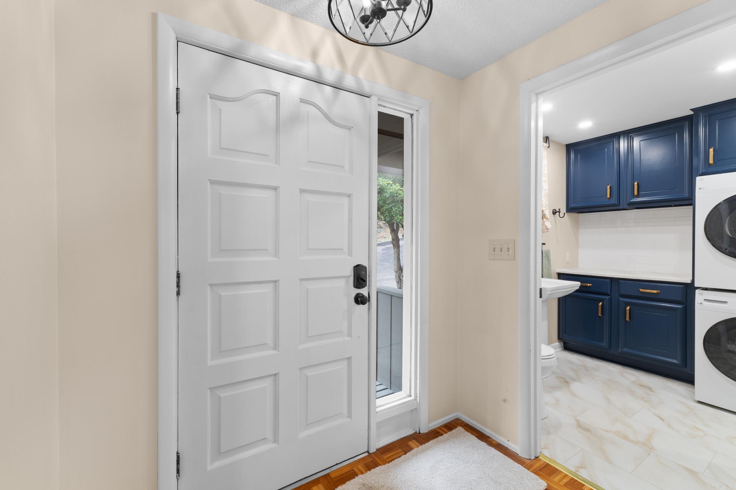 MOCKING BIRD HILLS - Residential