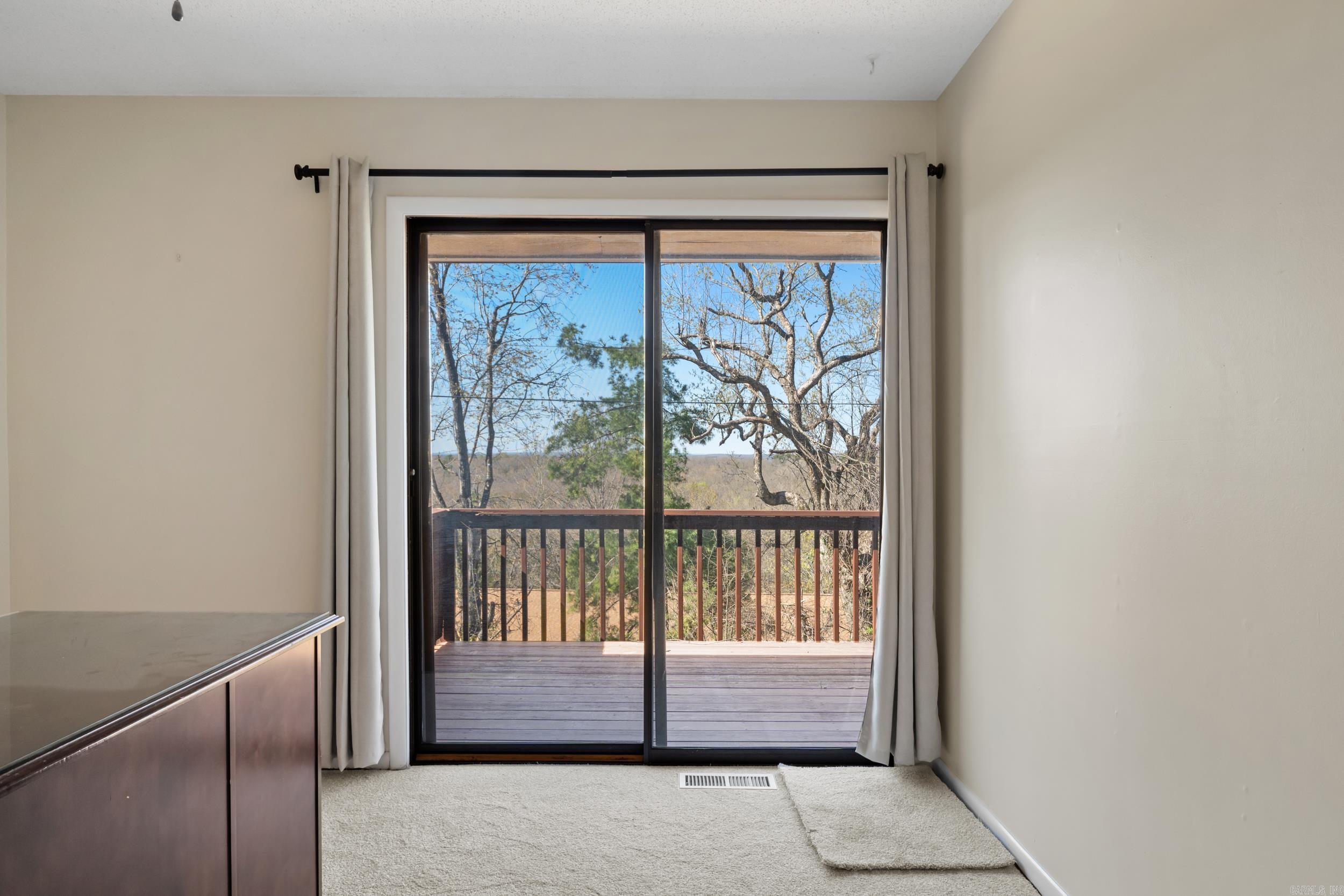 MOCKING BIRD HILLS - Residential