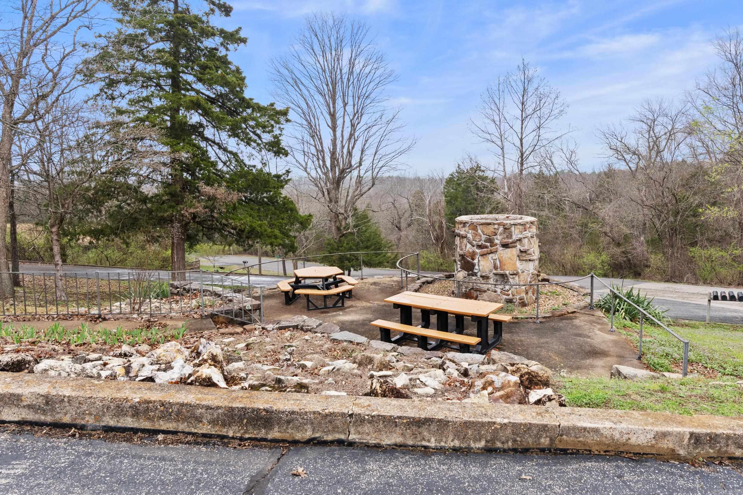 MOCKING BIRD HILLS - Residential