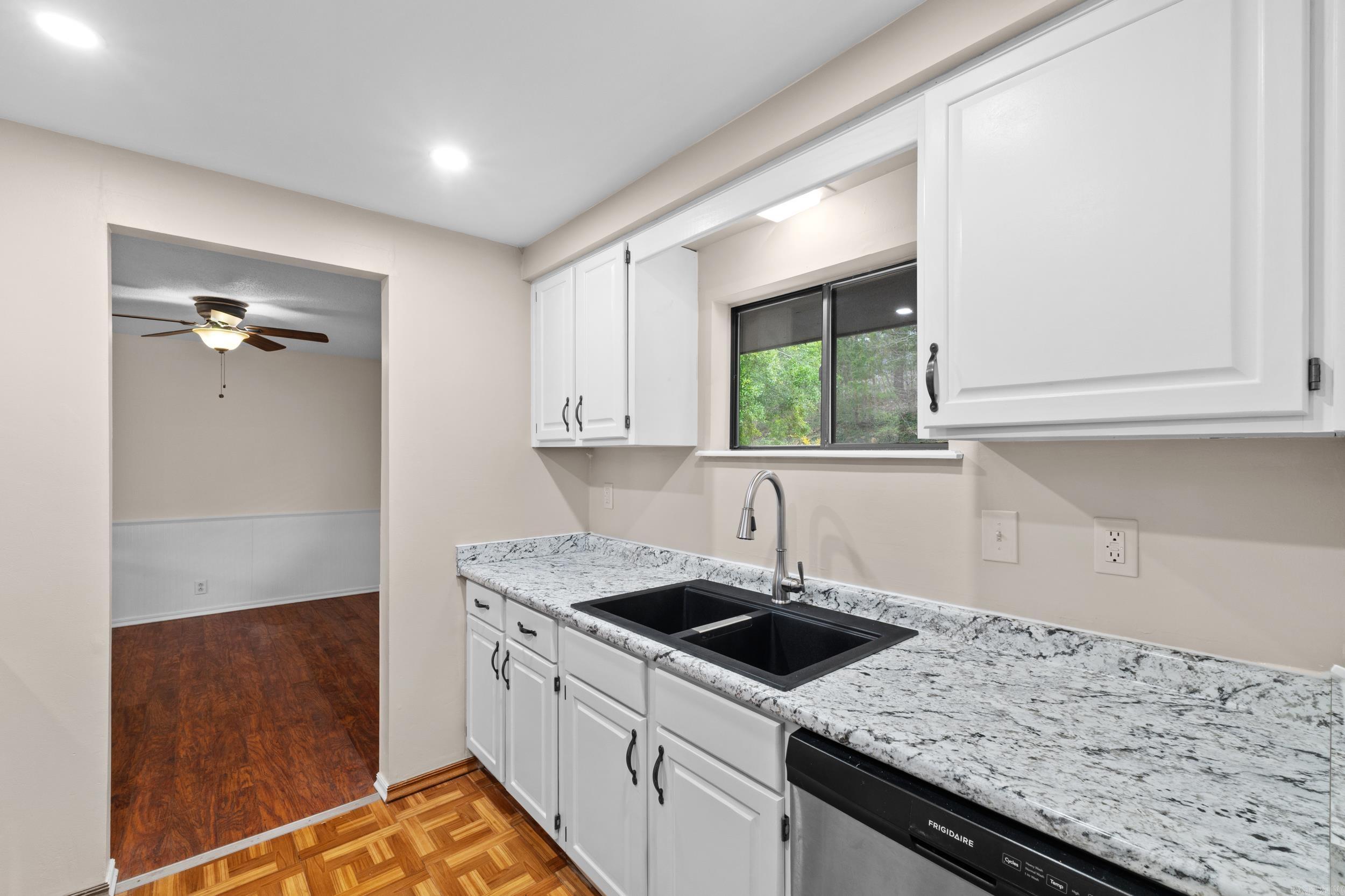 MOCKING BIRD HILLS - Residential