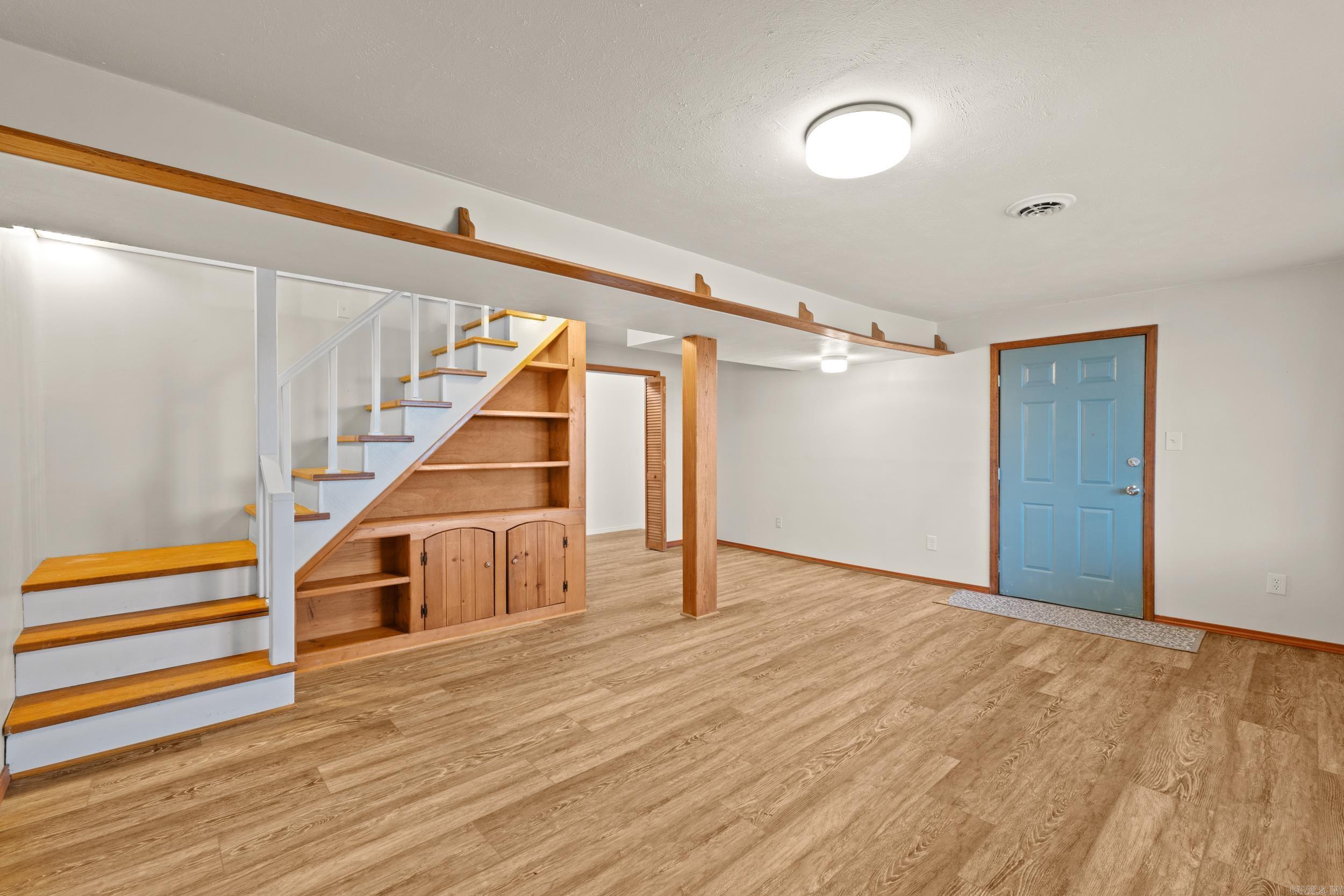 MOCKING BIRD HILLS - Residential