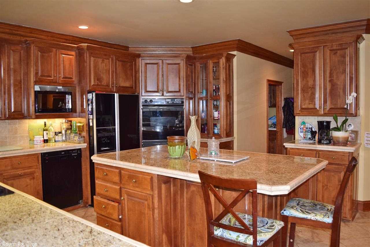 CHENAL VALLEY CHENAL CIRCLE - Residential