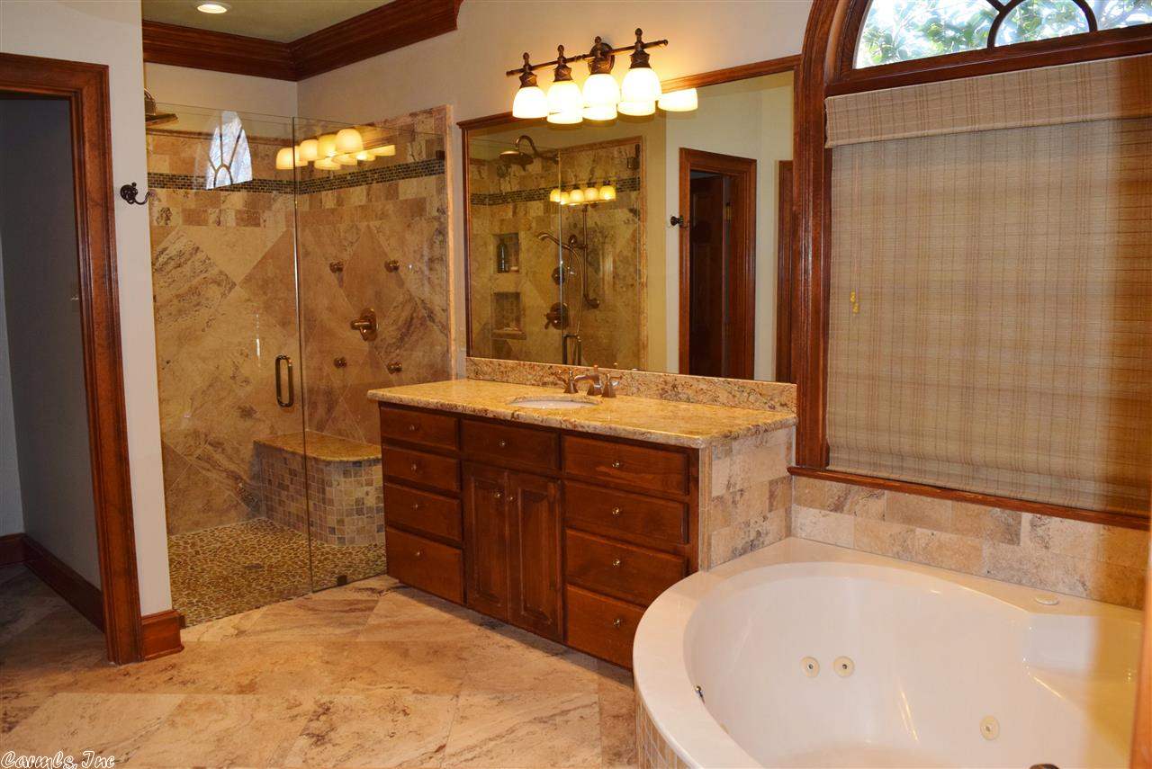 CHENAL VALLEY CHENAL CIRCLE - Residential