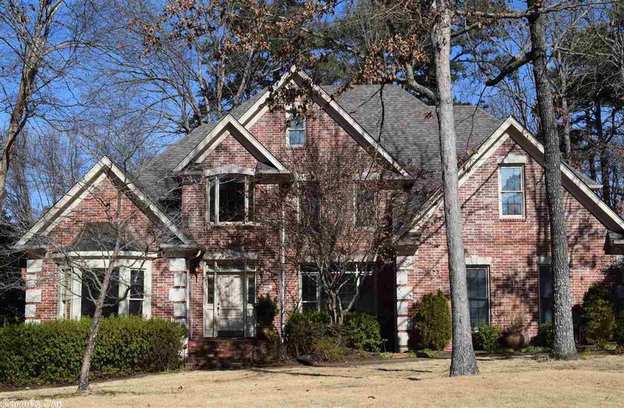 Gorgeous- quality constr. home w/ handsome exterior & fantastic floor plan for family living & entertaining. Dramatic 2 story entry & light filled great rm feature abundance of windows, warm wood tones, FP, wet bar, overlooks beautifully landscaped backyard. Inviting kitchen features granite, island w/ bkfst bar, flows to large eat-in area w/ vaulted ceiling & blt-in desk. Mstr BR down w/ huge luxury BA. Study w/ blt-in wood shelves & cabinets& formal DR. 3 BR's up plus bonus rm. Roof '11. Side load garage.