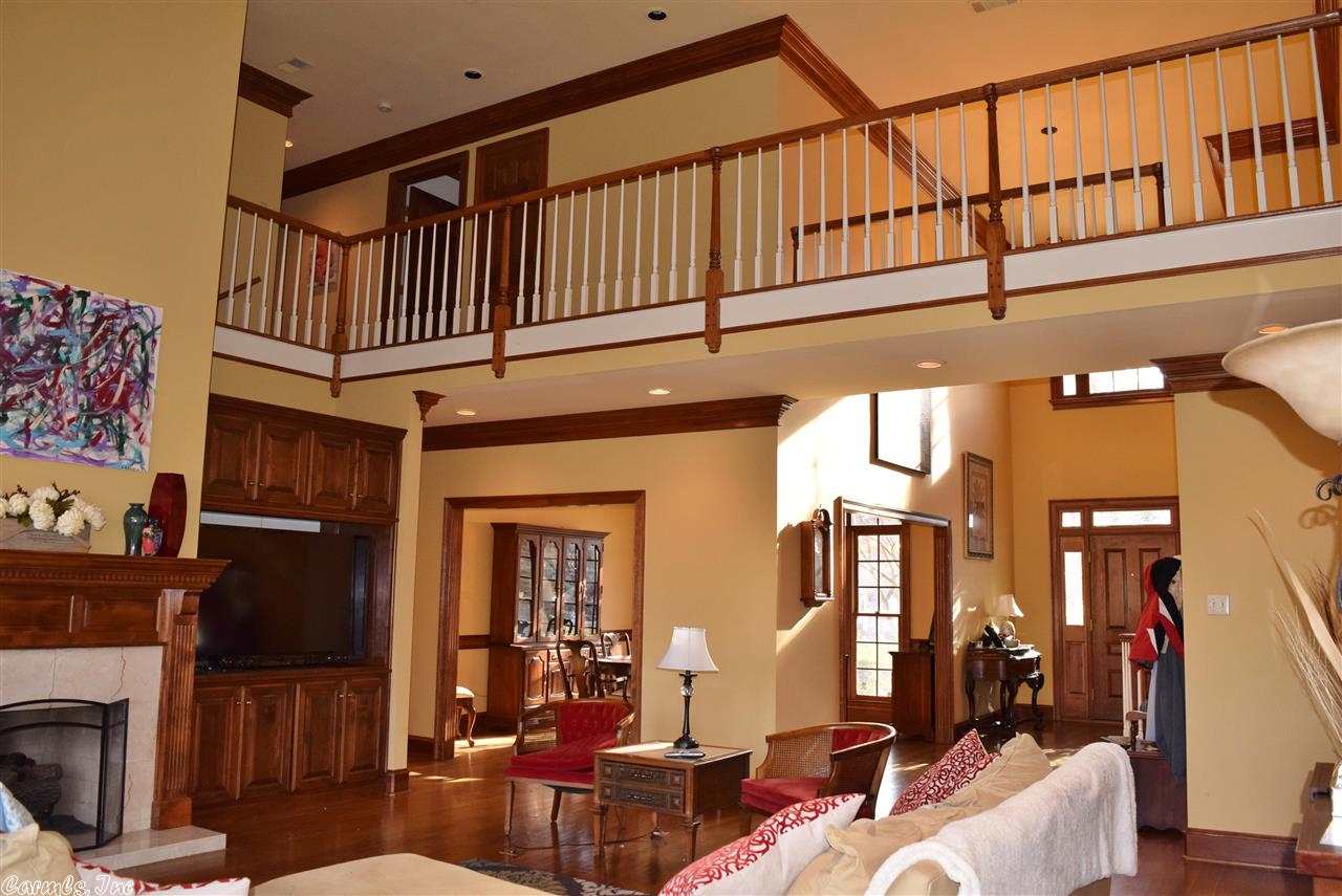 CHENAL VALLEY CHENAL CIRCLE - Residential