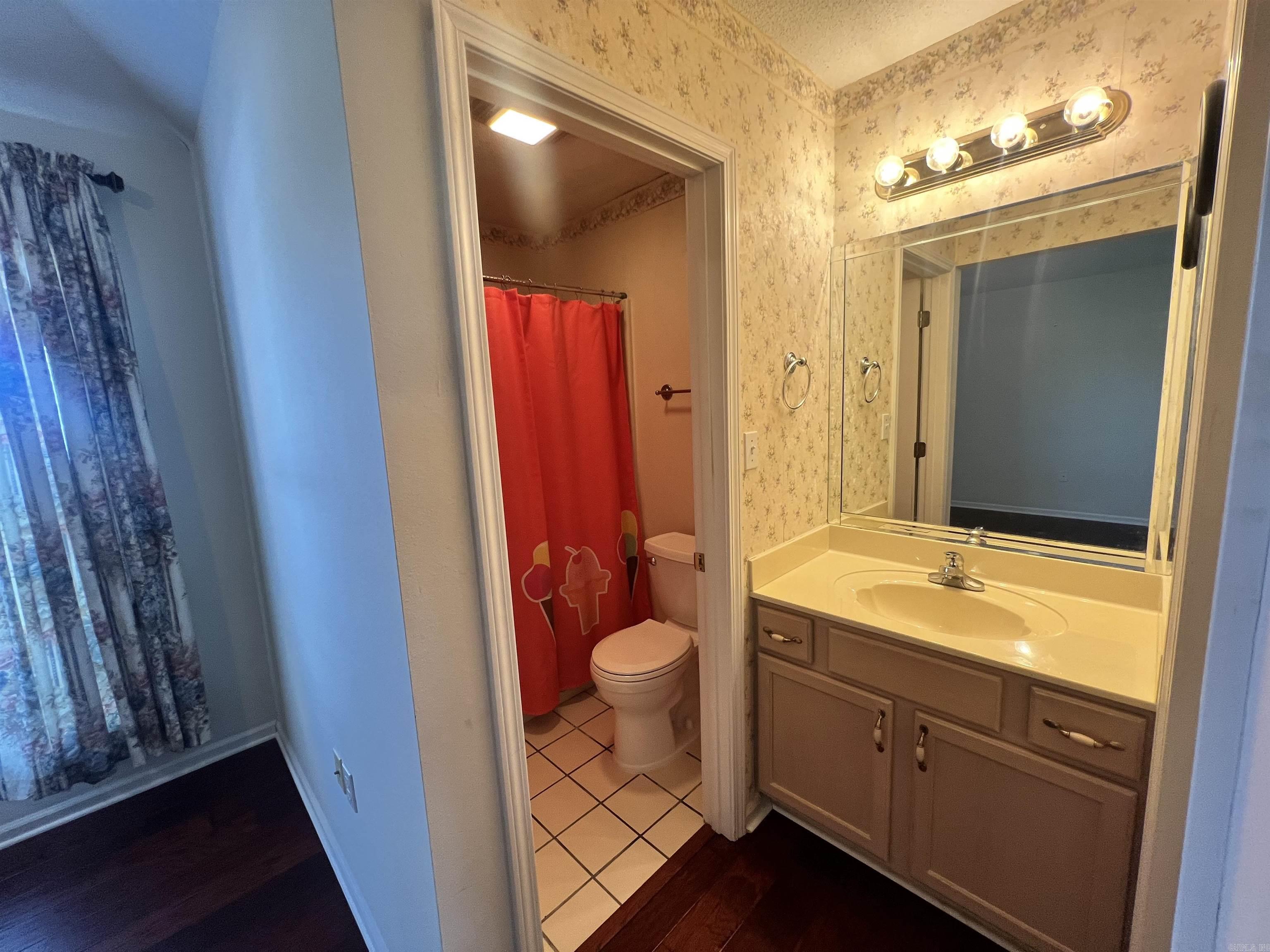 Country Squire - Residential