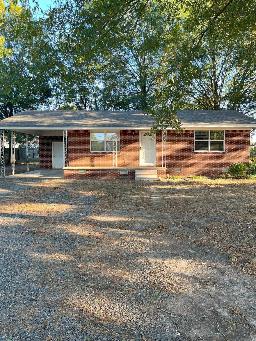 Quaint home close to retail, churches, restaurants and UCA. Large wooded, level lot with lots of possibilities for expansion. See it today, live it soon!