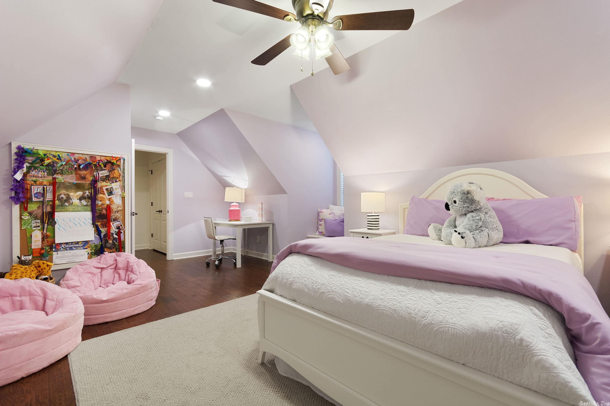 THE VILLAGES OF WELLINGTON - Residential