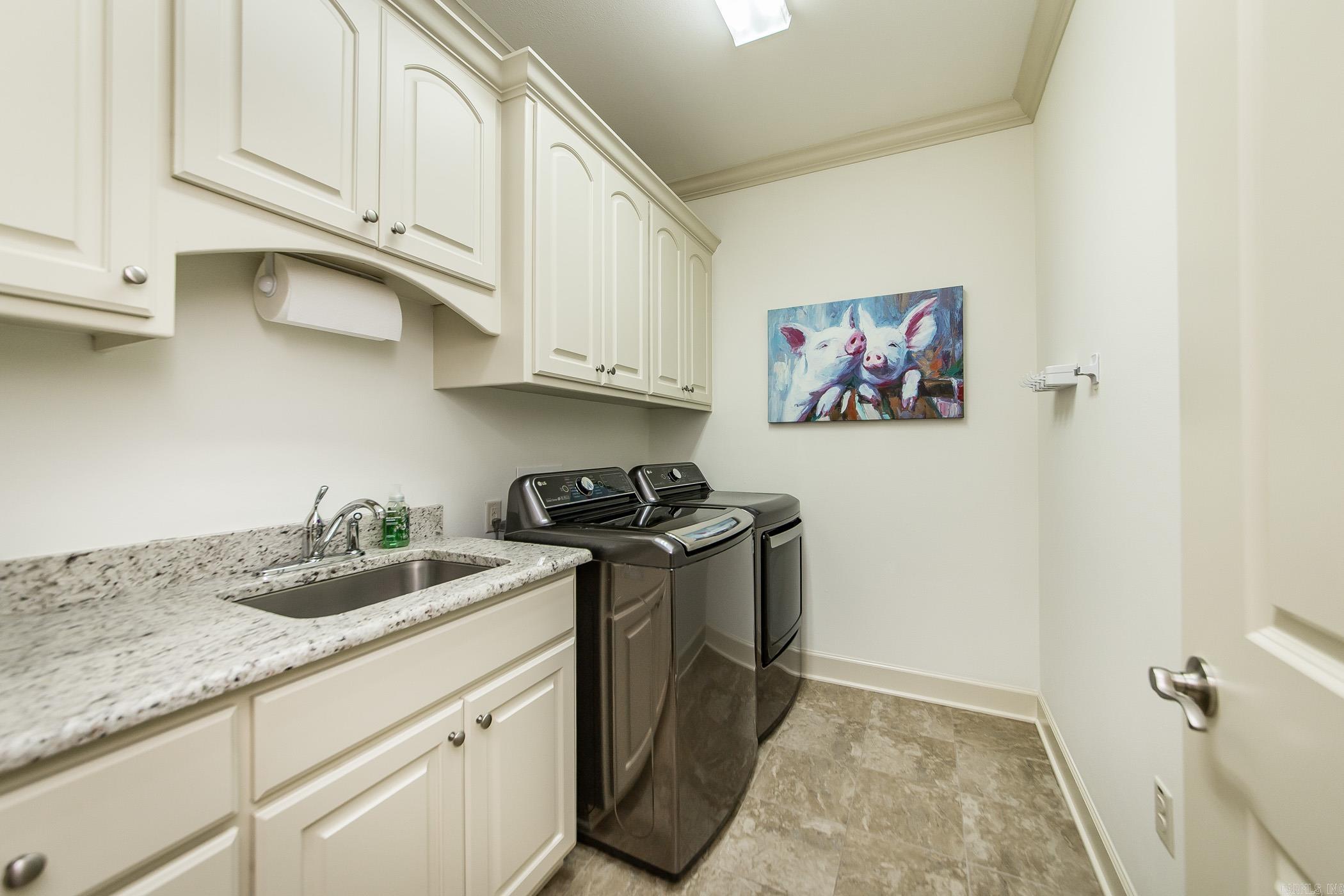 CHENAL VALLEY "TOURNAY CIRCLE" - Residential