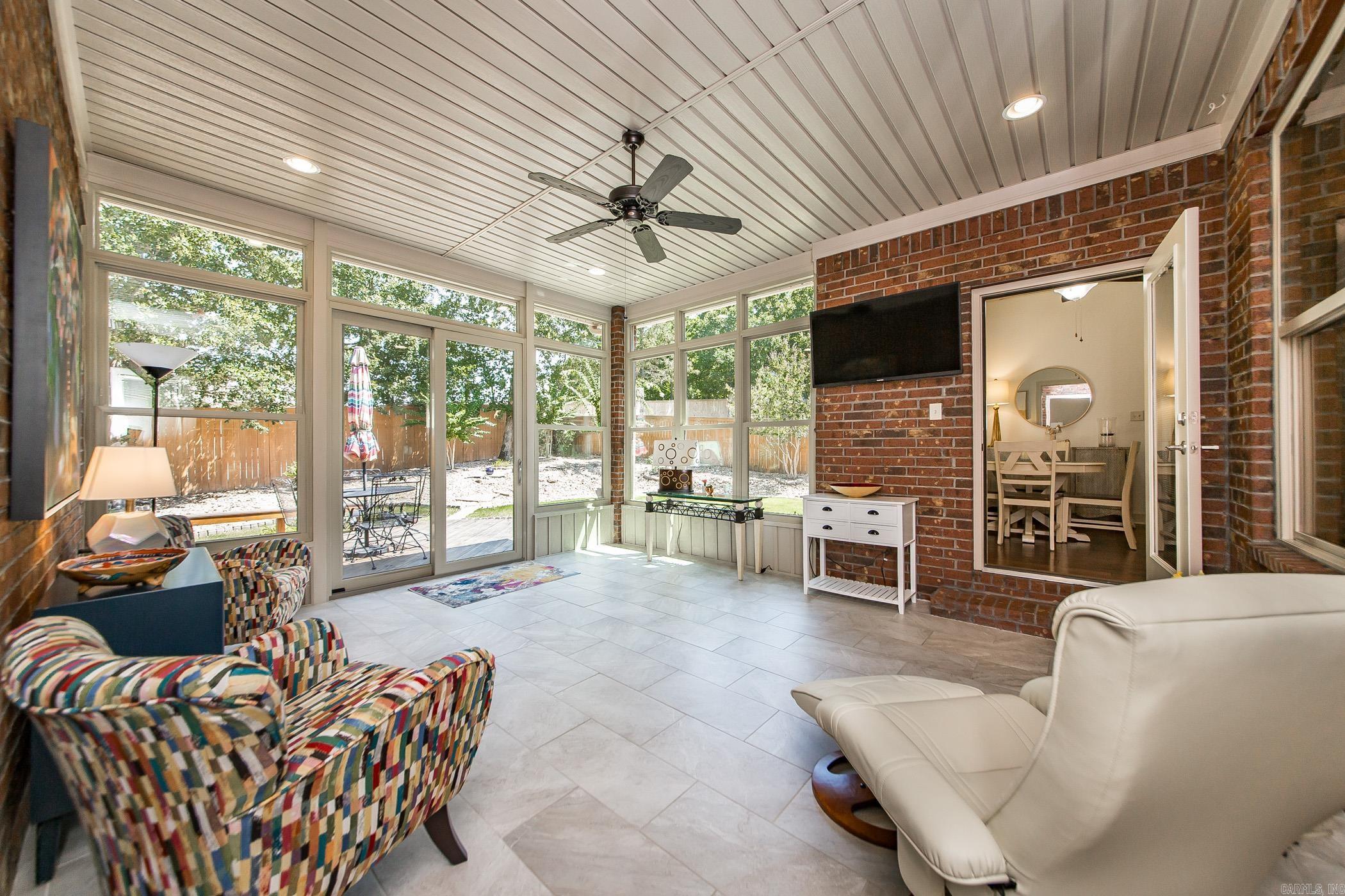 CHENAL VALLEY "TOURNAY CIRCLE" - Residential