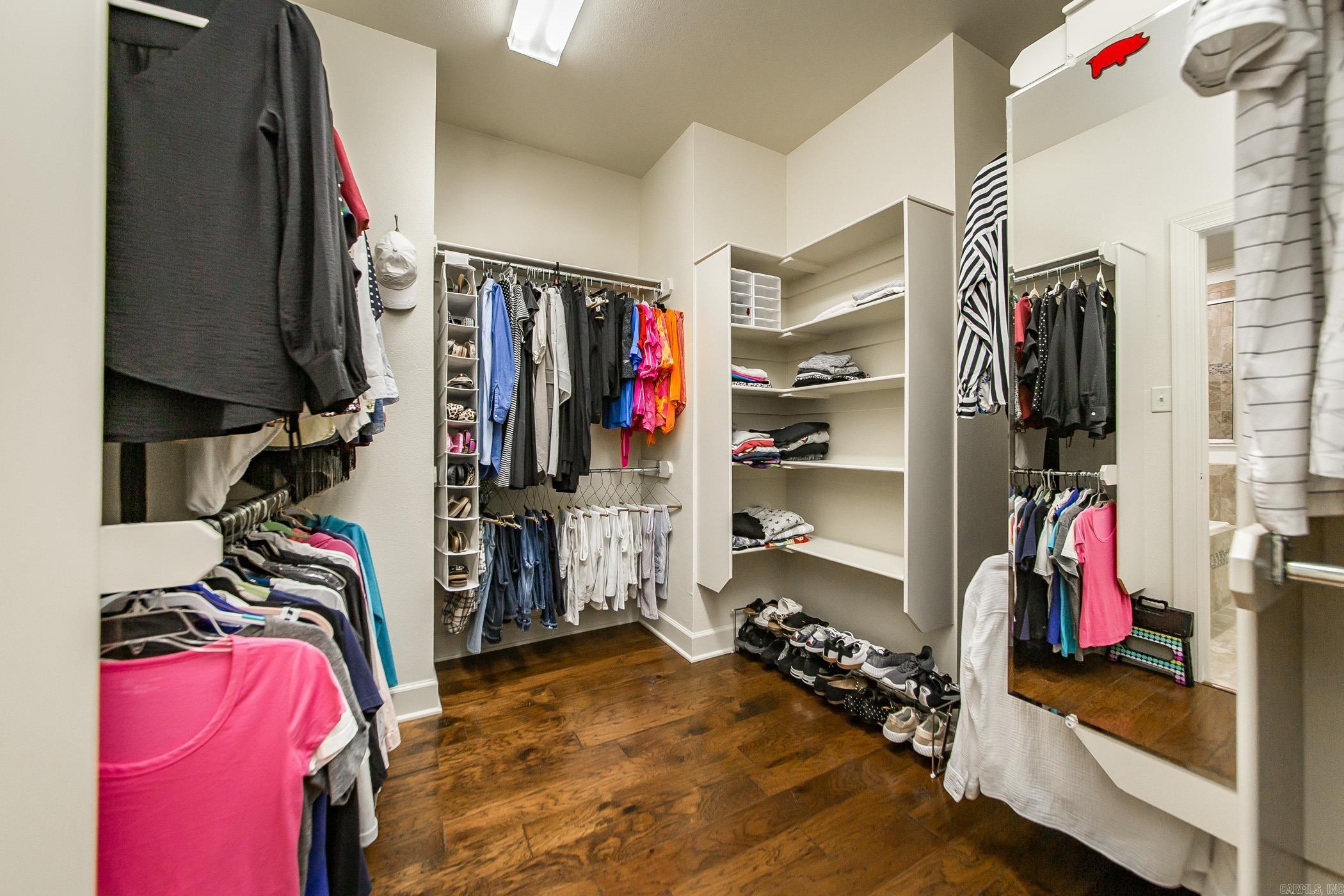 CHENAL VALLEY "TOURNAY CIRCLE" - Residential