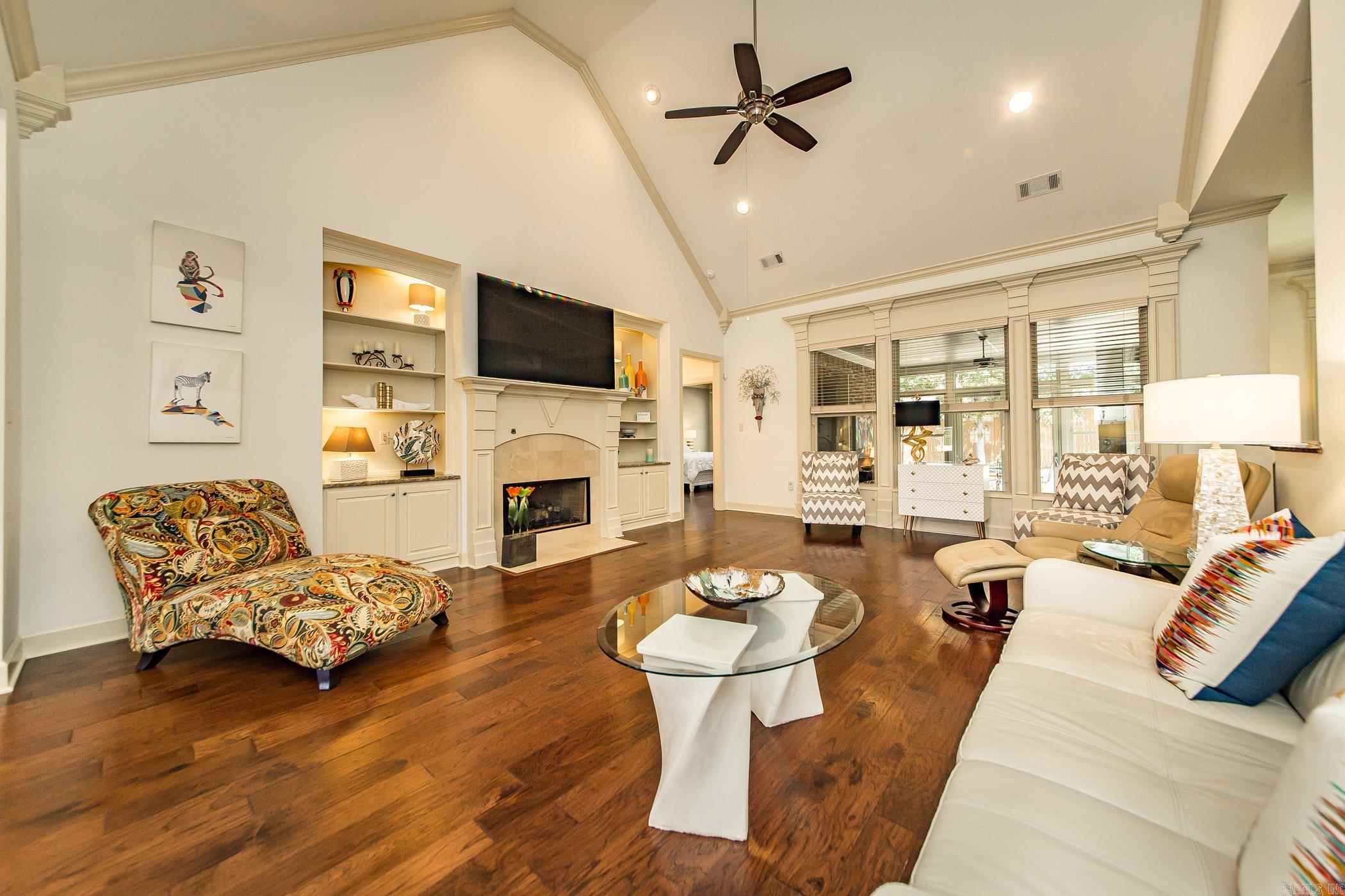 CHENAL VALLEY "TOURNAY CIRCLE" - Residential