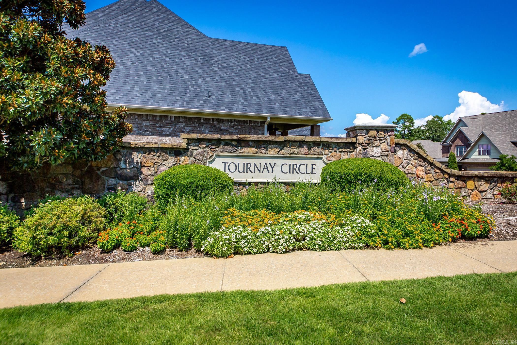 CHENAL VALLEY "TOURNAY CIRCLE" - Residential