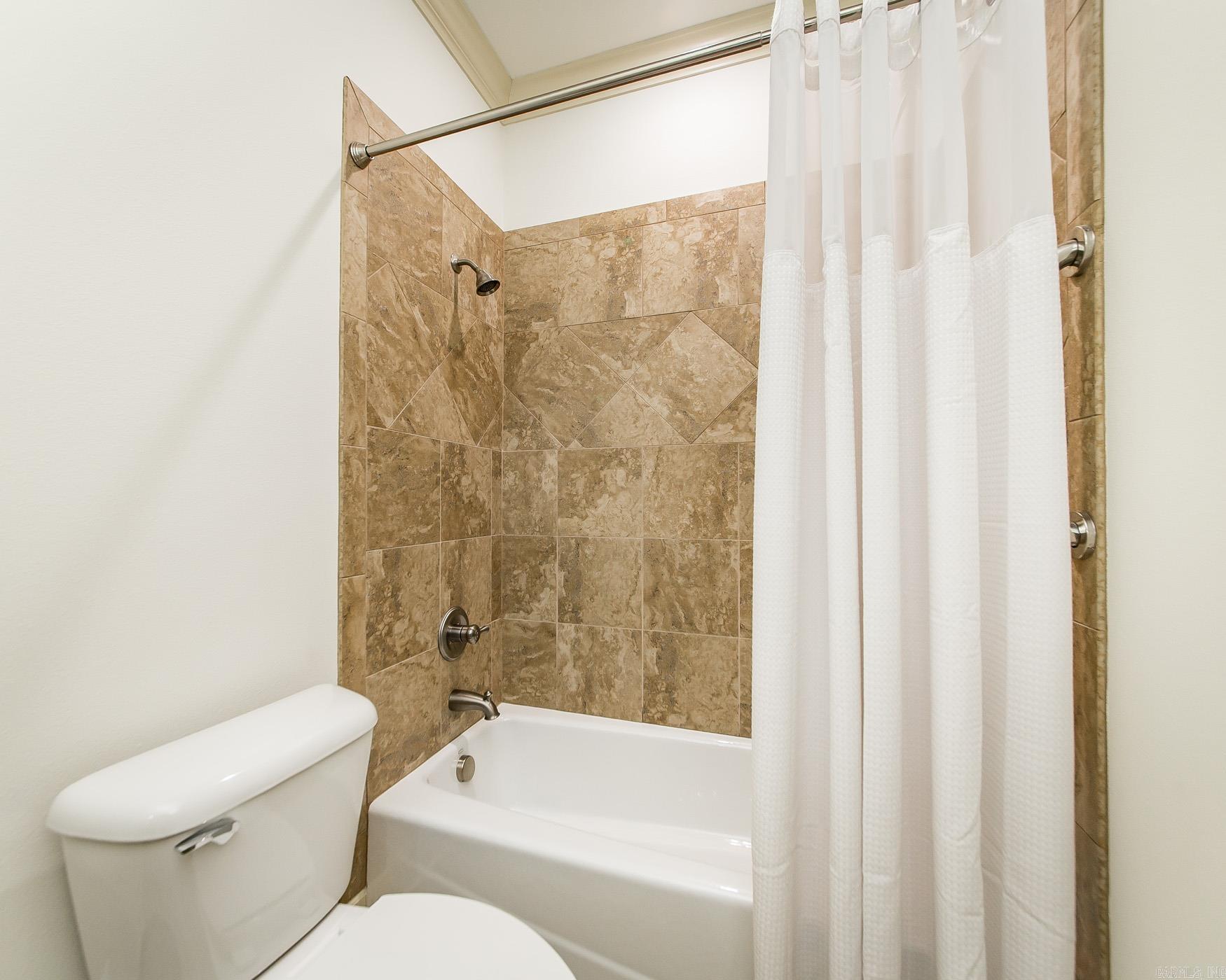 CHENAL VALLEY "TOURNAY CIRCLE" - Residential