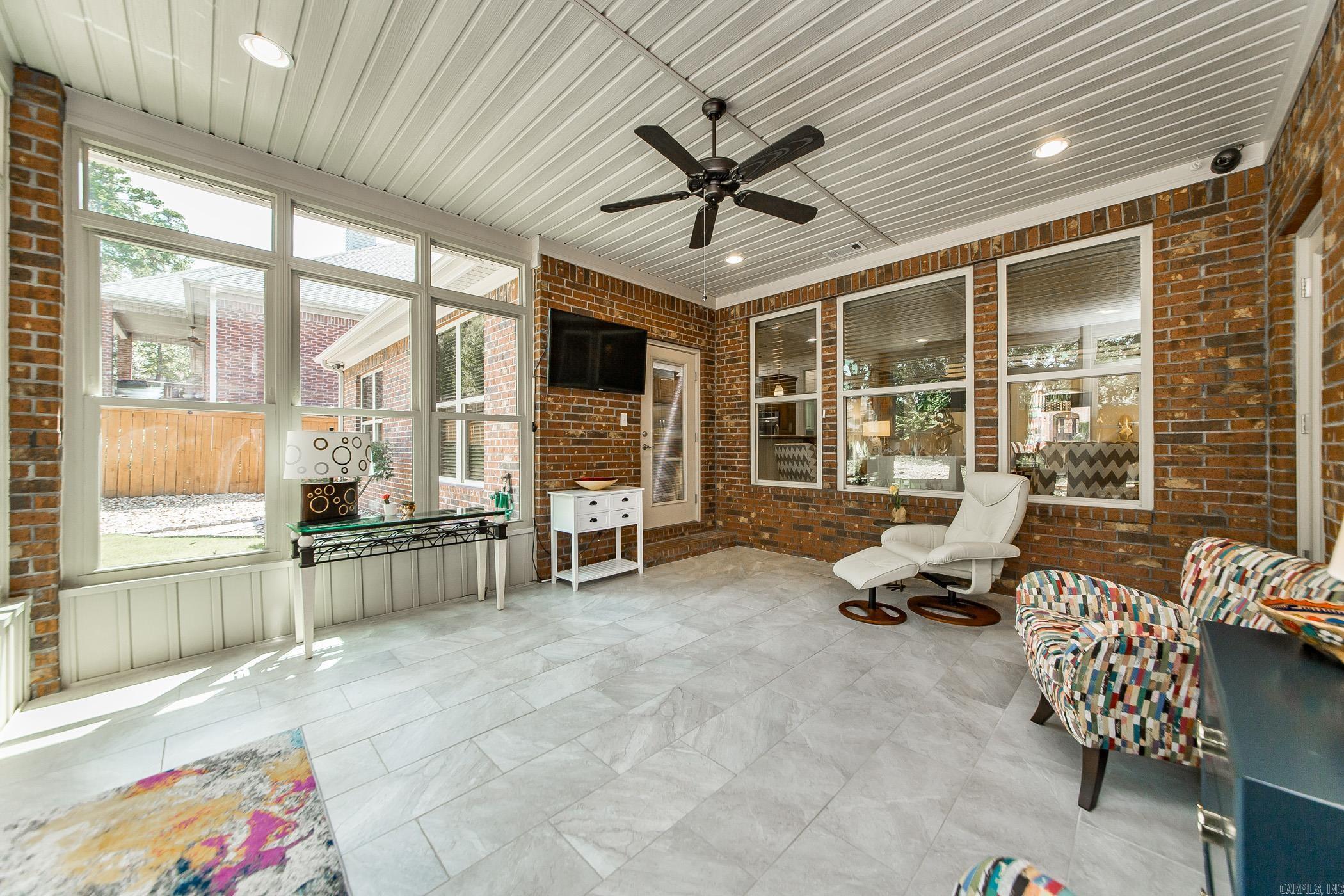 CHENAL VALLEY "TOURNAY CIRCLE" - Residential