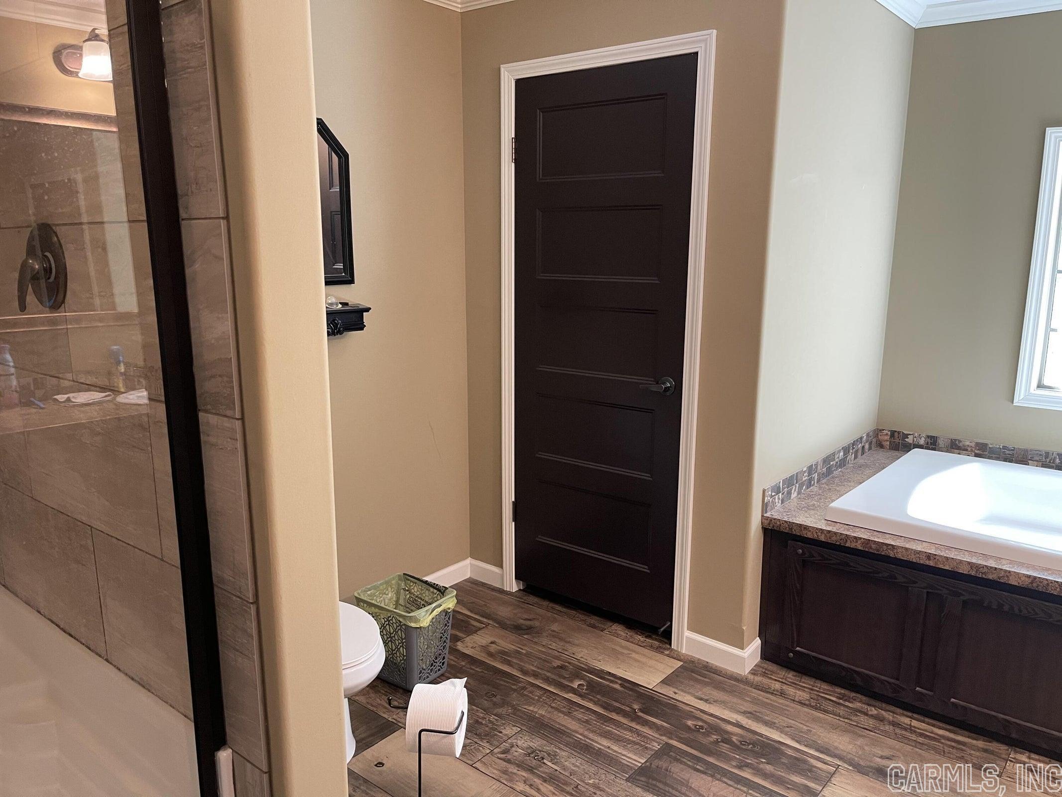 STILL HOUSE HILL - Residential