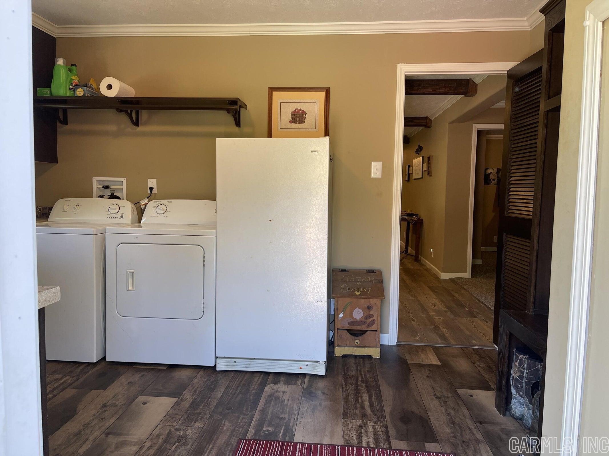 STILL HOUSE HILL - Residential