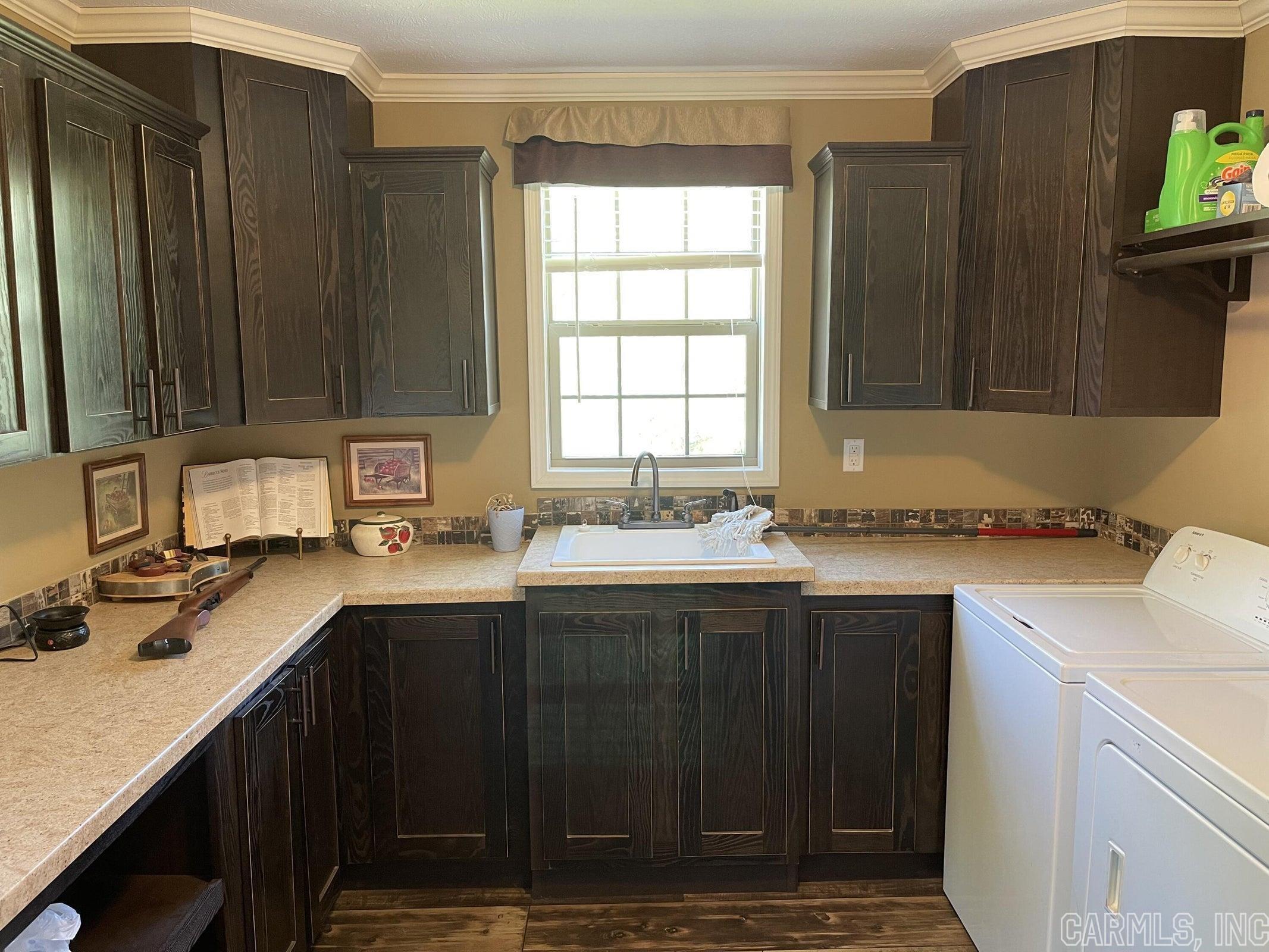 STILL HOUSE HILL - Residential