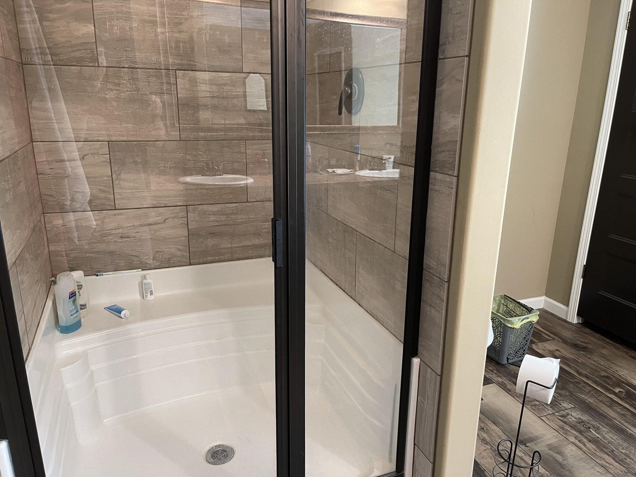 STILL HOUSE HILL - Residential