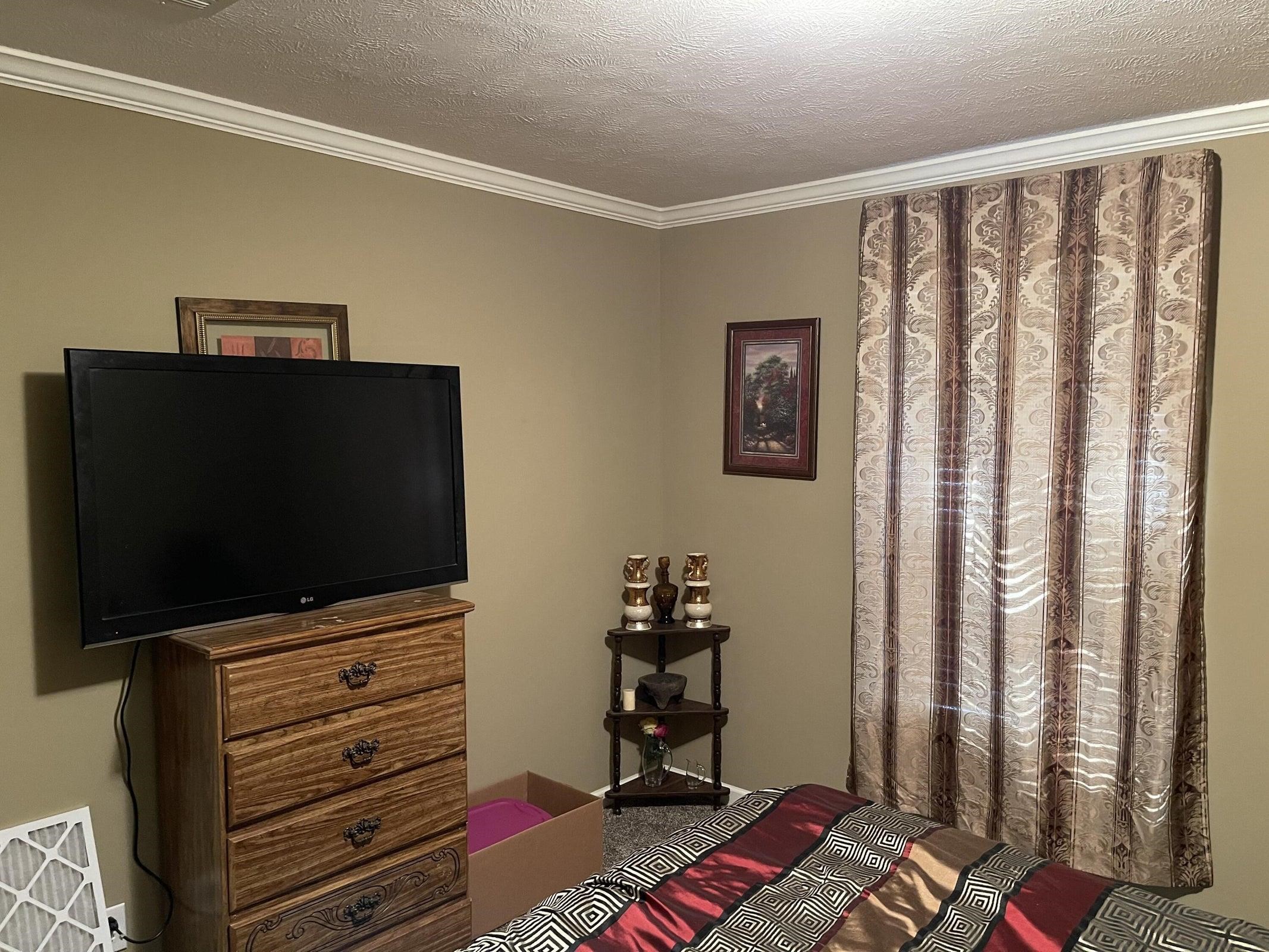 STILL HOUSE HILL - Residential