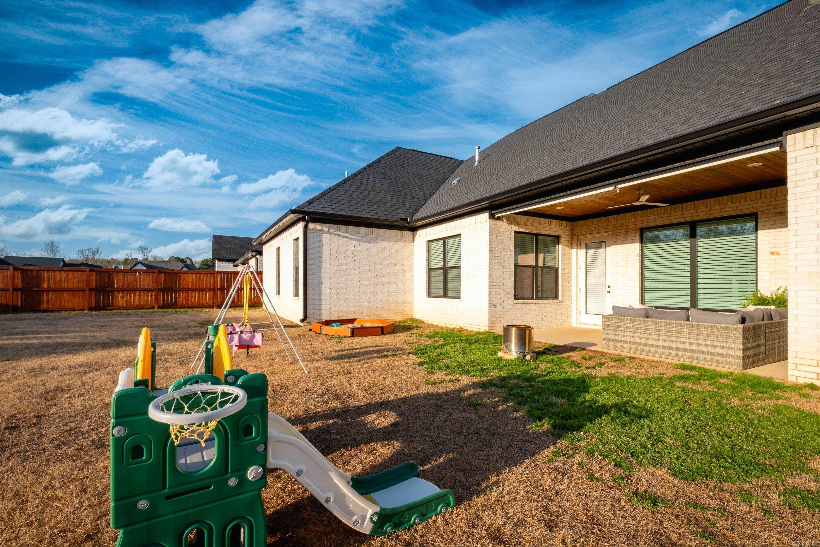 FIELDS OF HURRICANE LAKE ESTATES - Residential