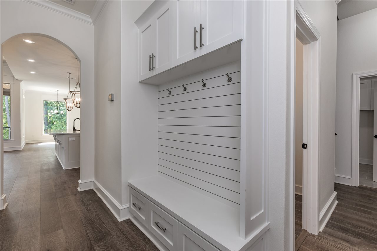 CHENAL VALLEY "CAUREL COURT" - Residential