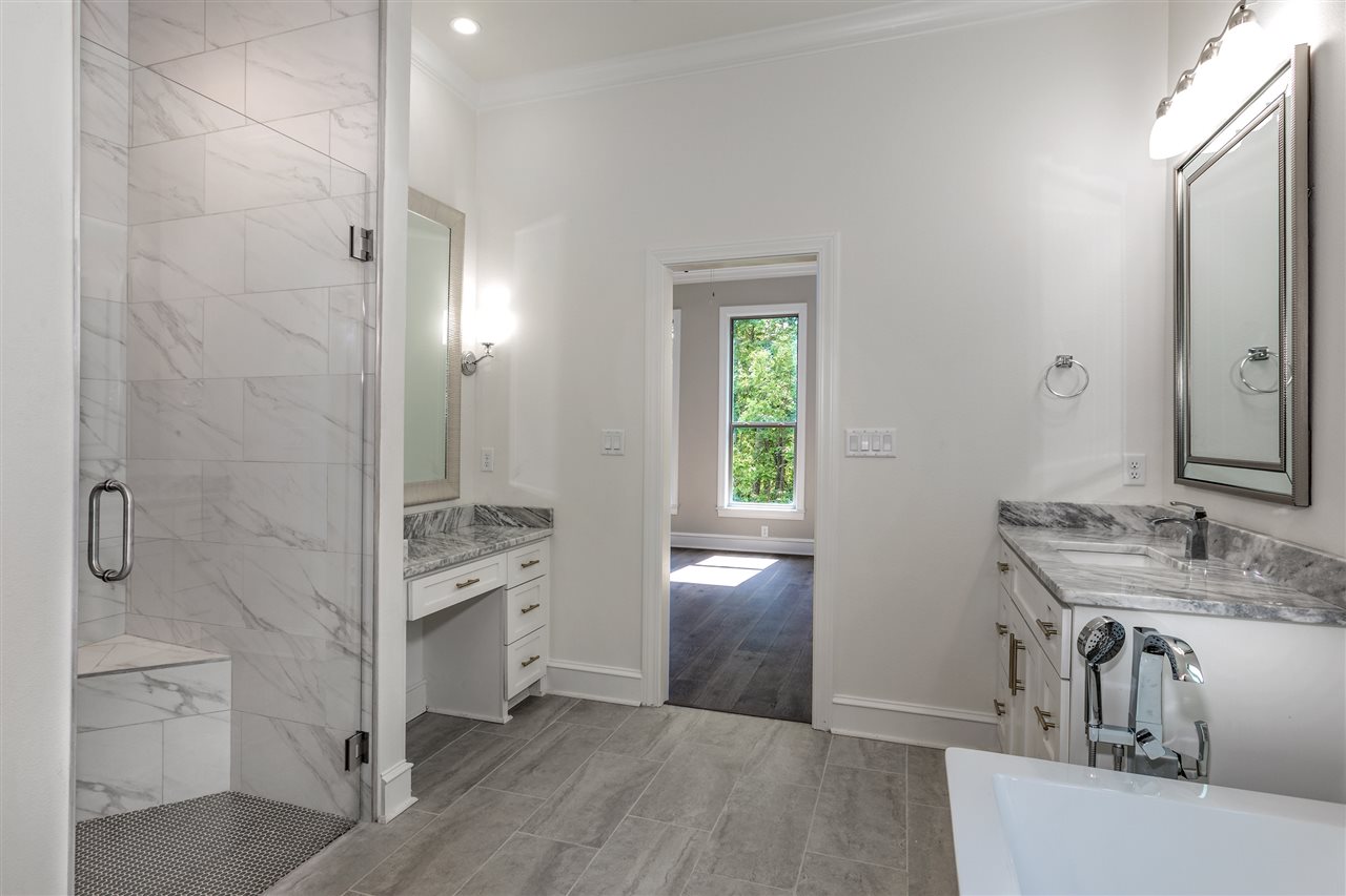 CHENAL VALLEY "CAUREL COURT" - Residential