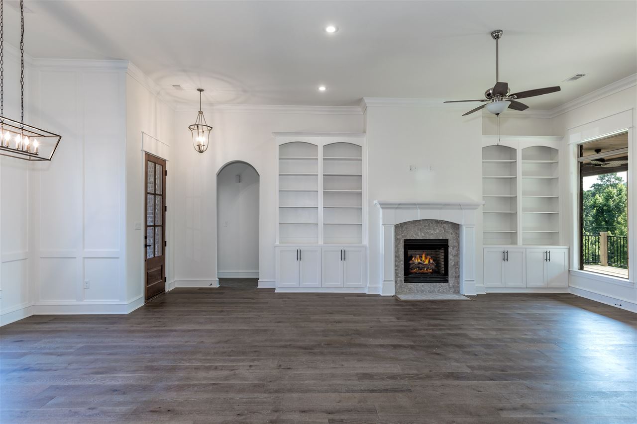 CHENAL VALLEY "CAUREL COURT" - Residential