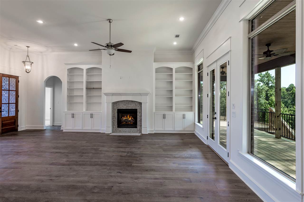 CHENAL VALLEY "CAUREL COURT" - Residential