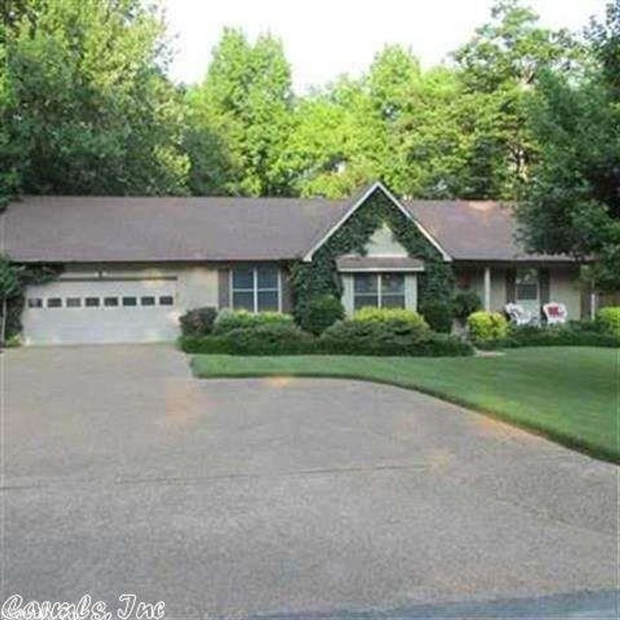 ABSOLUTELY GORGEOUS PROPERTY THAT HAS BEEN METICULOUSLY WELL MAINTAINED! THIS HOME IS IN AN ESTABLISHED NEIGHBORHOOD AND IS IN AMAZING SHAPE. ENTERING THE DRIVEWAY, YOU'LL FIND PLUSH GREEN GRASS, EXTRAORDINARY LANDSCAPING, & A COVERED PORCH AREA OVERLOOKING A QUIET STREET THAT WINDS THROUGH A  NEIGHBORHOOD THATS FILLED WITH BEAUTIFUL TALL MAJESTIC SHADE TREES. ONCE INSIDE, YOU'LL FIND THE OPEN FAMILY ROOM THAT HAS BEAUTIFUL FLOORING, CROWN MOLDING, WOOD FIREPLACE, AND ROOM FOR ADDITIONAL SITTING AREAS.