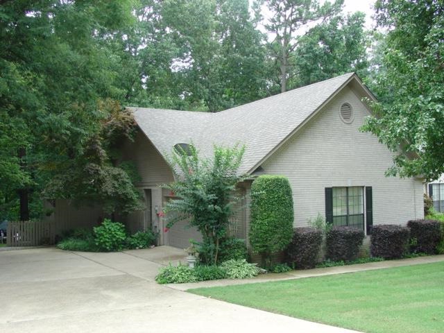 WELLINGTON POINTE - Residential