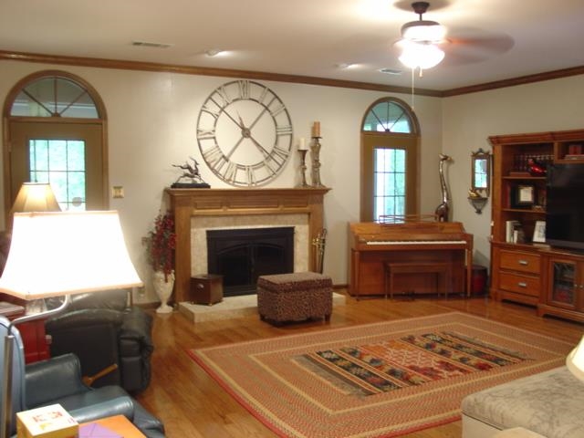 WELLINGTON POINTE - Residential