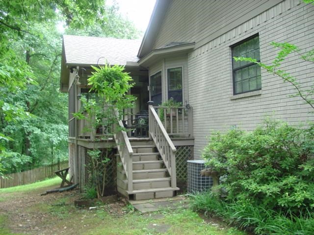 WELLINGTON POINTE - Residential