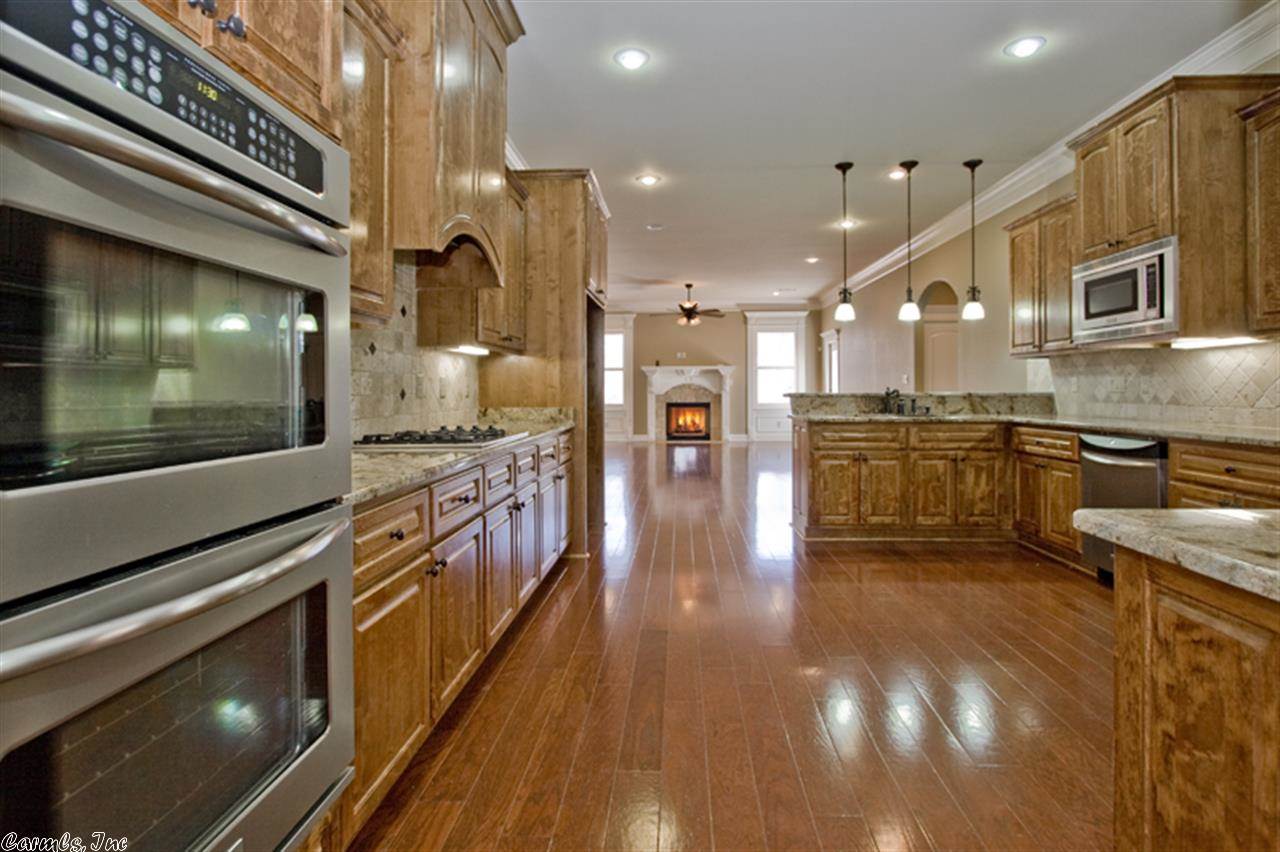 THE VILLAGES OF WELLINGTON - Residential