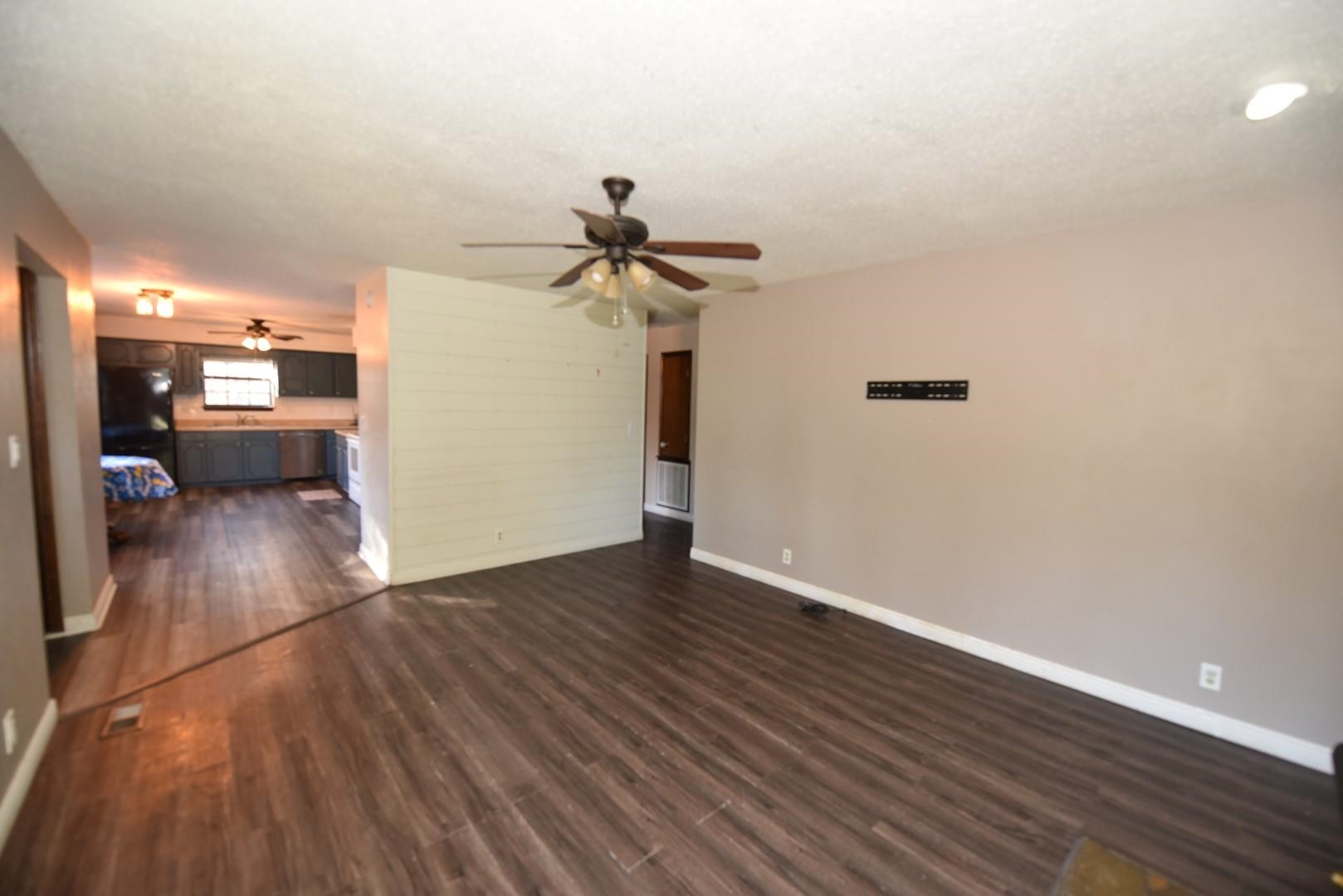 CHELSEA GLADE - Residential