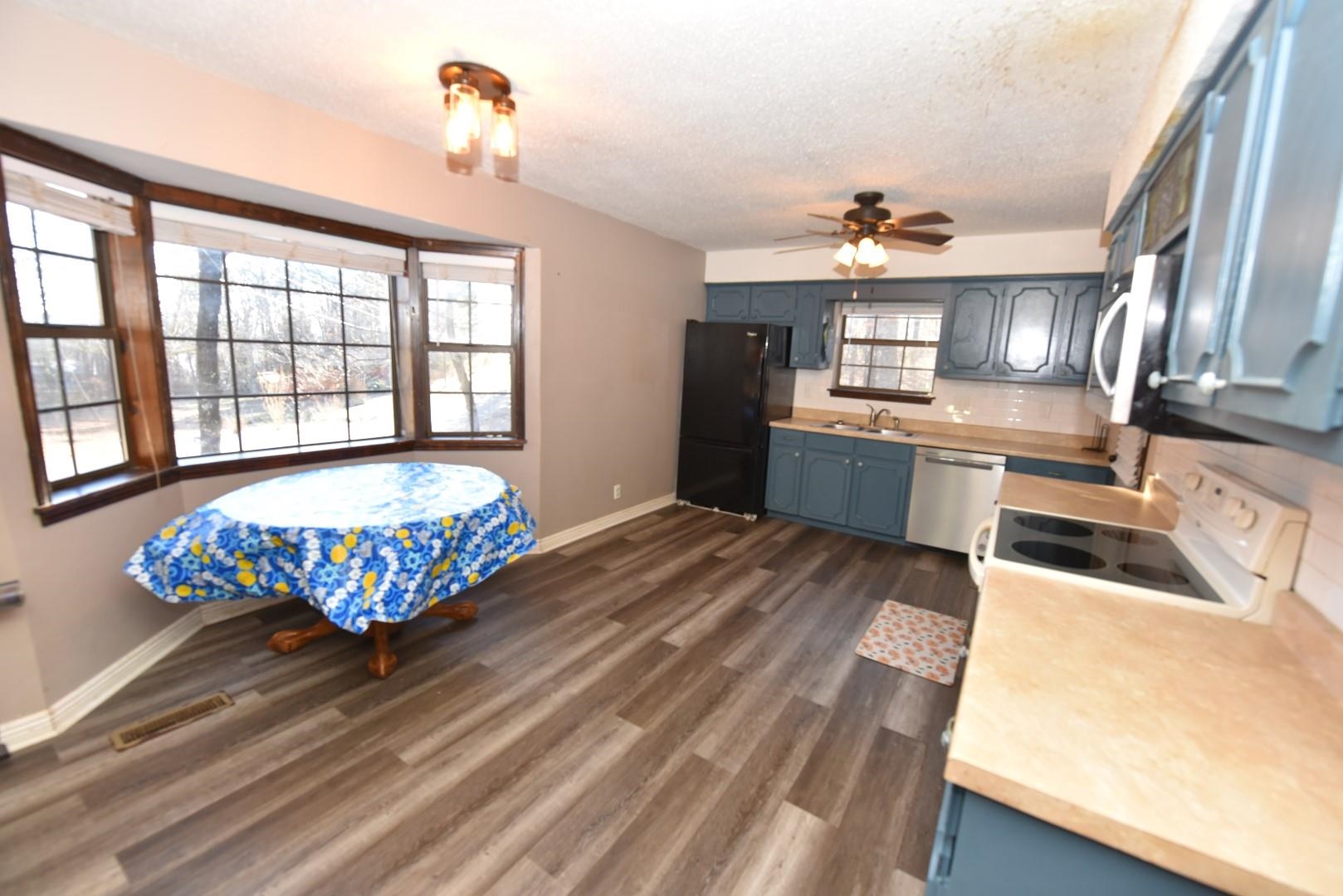 CHELSEA GLADE - Residential