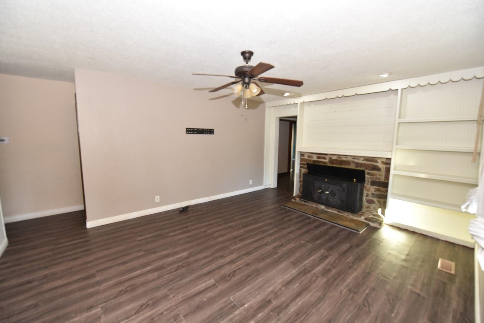 CHELSEA GLADE - Residential