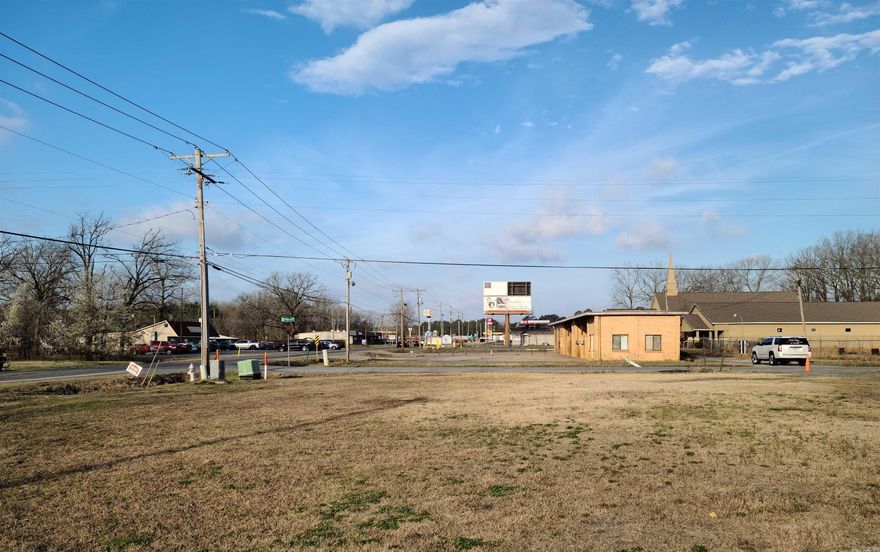 1 Acre Commercial Land For Sale. 200 Feet Highway Frontage Located At The Corner Of Arkansas State Highway 365 and Smalling Road. North Little Rock. Close To I-40 Exit 142. This Land Is Situated In The Heart Of An Extremely Expanding Business Area.  The Land Has Potential For Multiple Access Points For Commercial Trucks Entering and Exiting. All Utilities Are On Site. Entergy Electricity, Summit Natural Gas, Central Arkansas Water and City Sewer. Land Is Not Zoned And Is Outside City Limits Considered Pulaski County. Commercial Business Is Very Suitable.