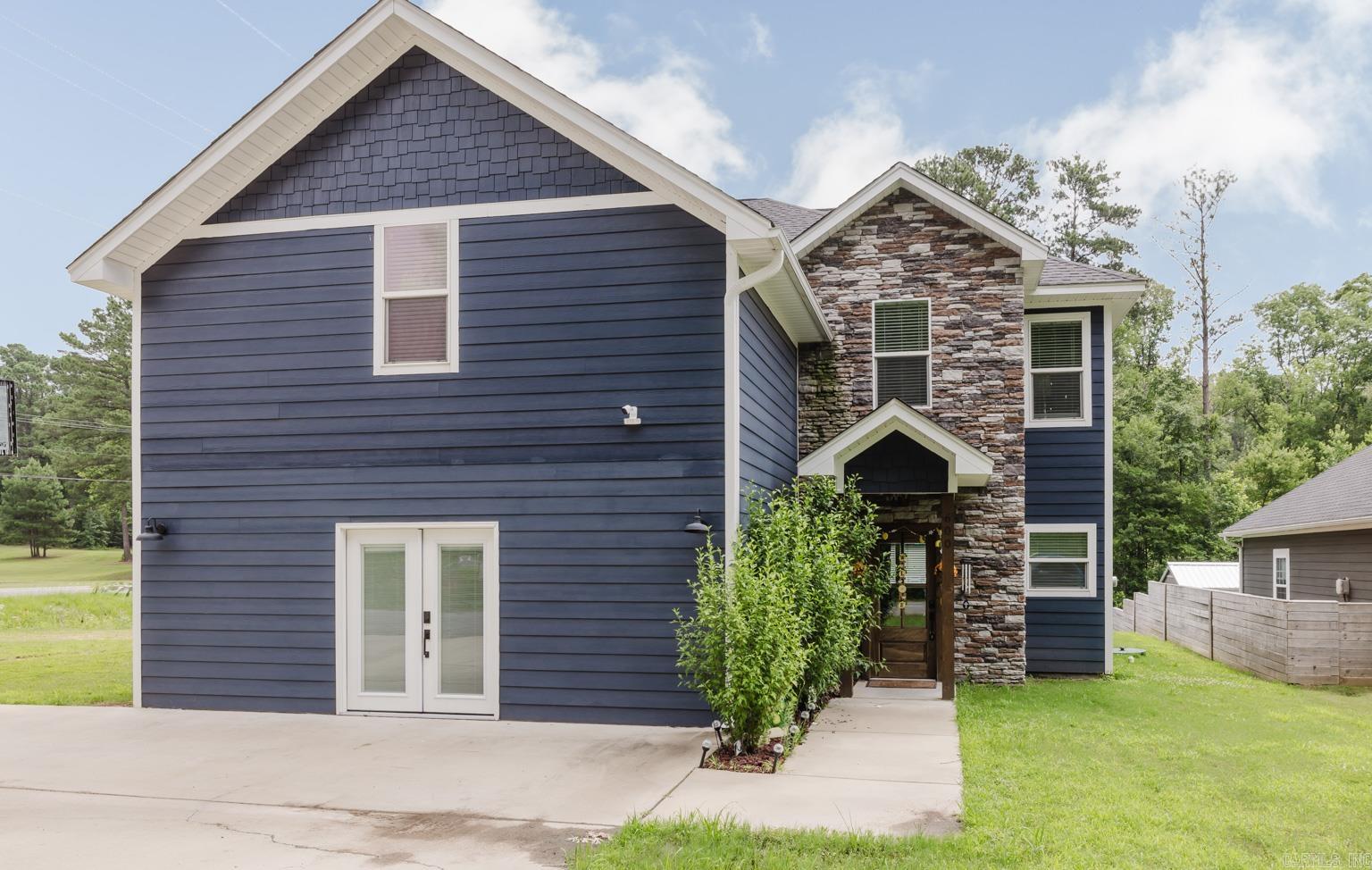 THE WATERS ON TIMBERLAKE - Residential