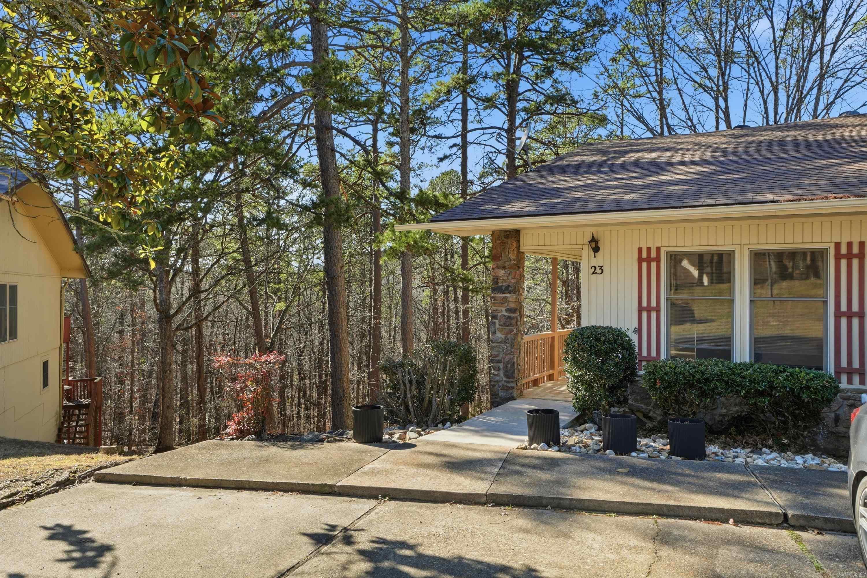 Madrid Courts - Residential