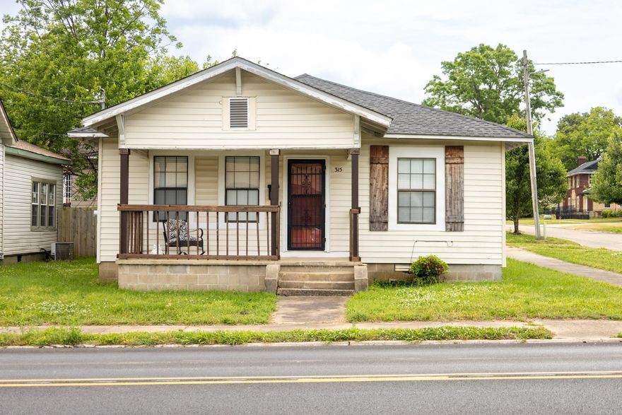 Welcome to a property full of opportunity right in the heart of Jonesboro. Located in a Neighborhood Transitional District, this move-in ready property can be used as a home, office, or rental. It has several updates and has been well taken care of. The layout offers a good amount of space and works well for everyday living or a work setup. Great option for a first-time buyer, investor, or small business. Conveniently located near downtown Jonesboro with easy access to shopping, dining, and so much more. Call today before its gone!