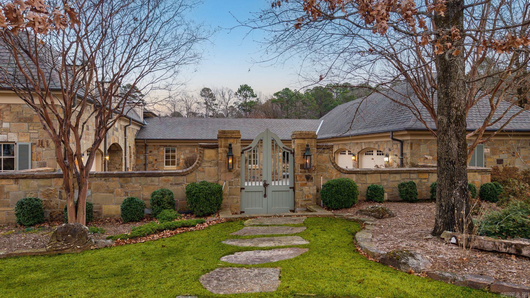 VALLEY FALLS ESTATES - Residential