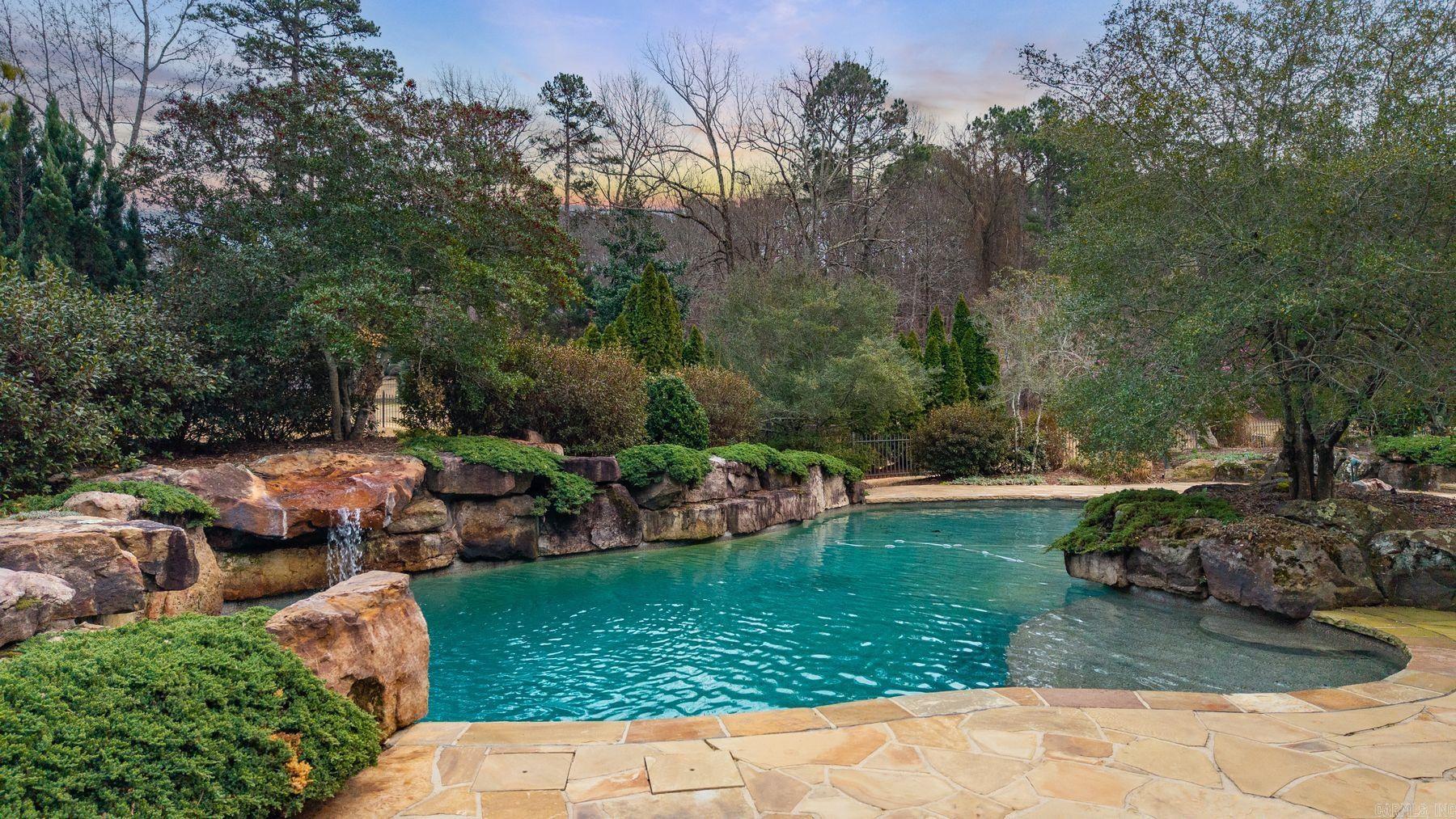 VALLEY FALLS ESTATES - Residential