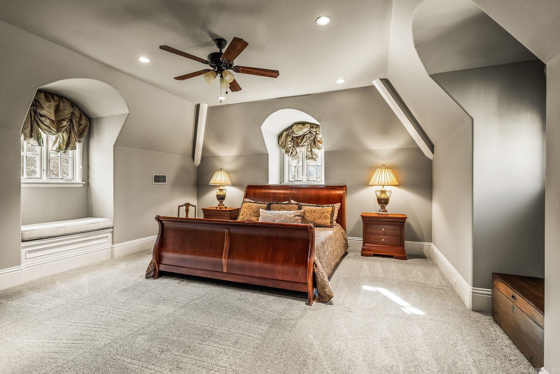 VALLEY FALLS ESTATES - Residential