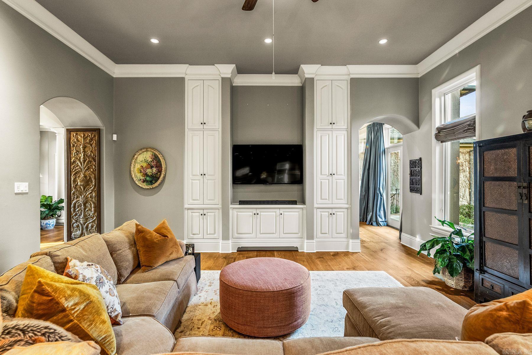 VALLEY FALLS ESTATES - Residential