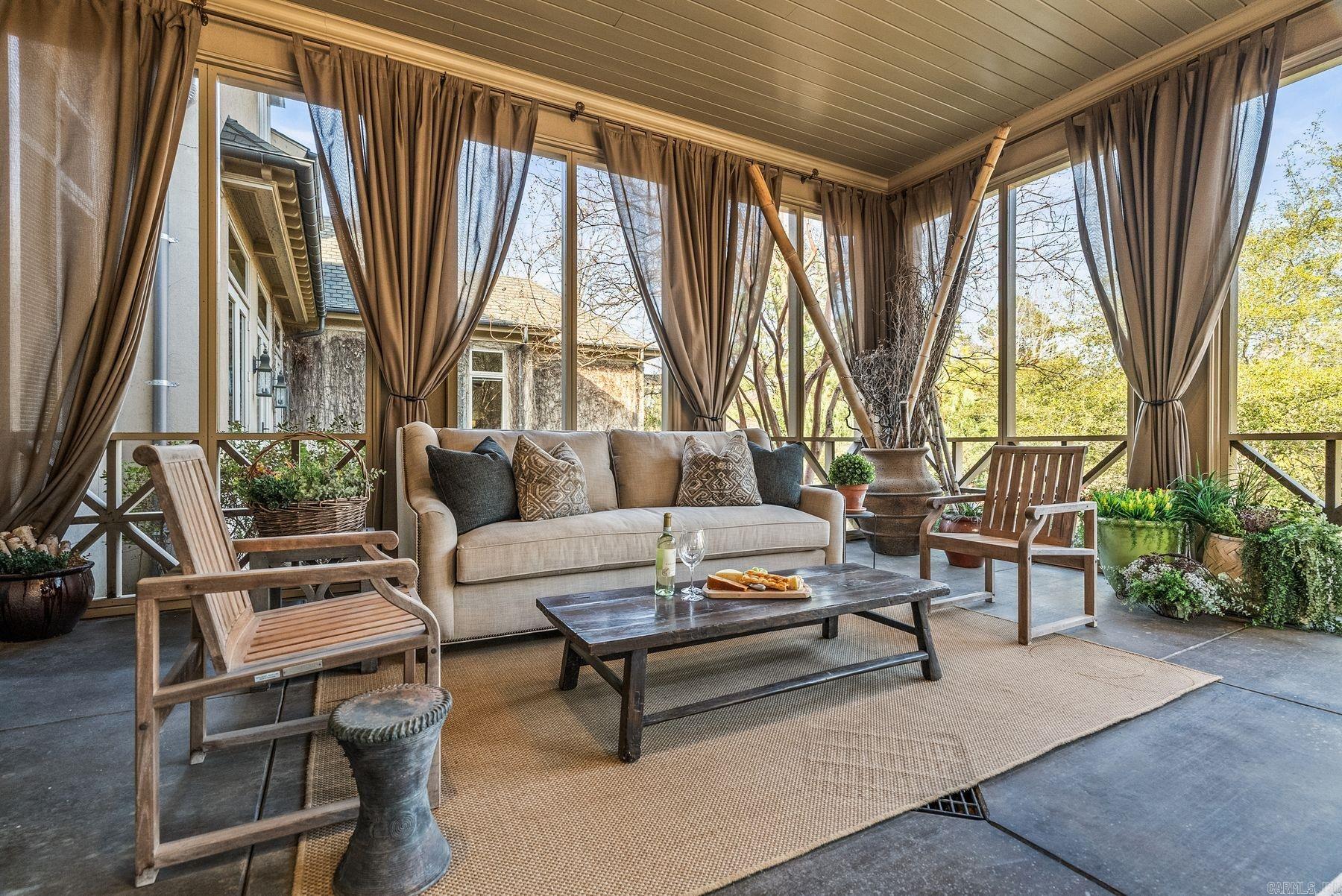 VALLEY FALLS ESTATES - Residential