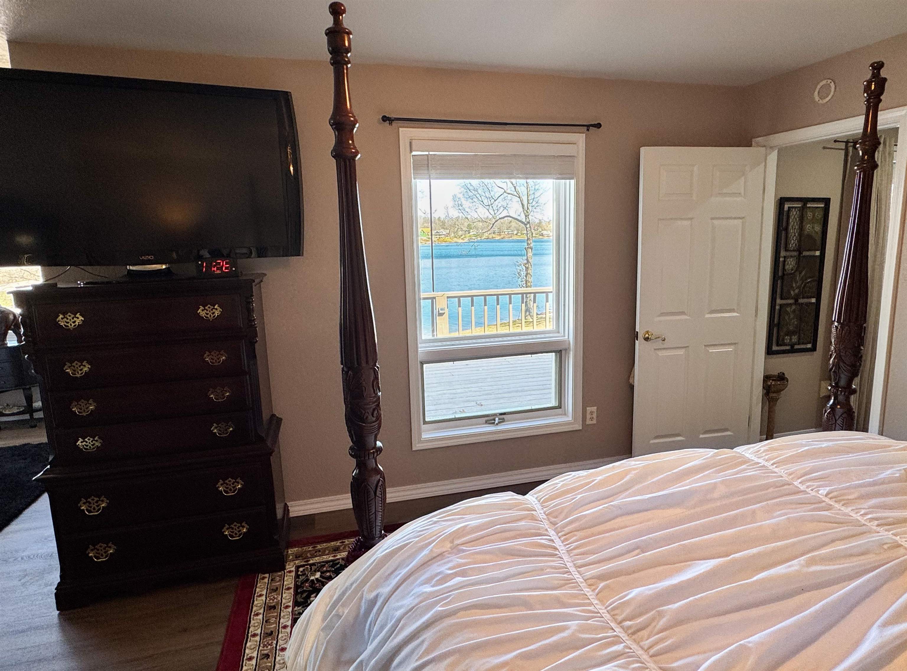 SOUTH SHORE - Residential