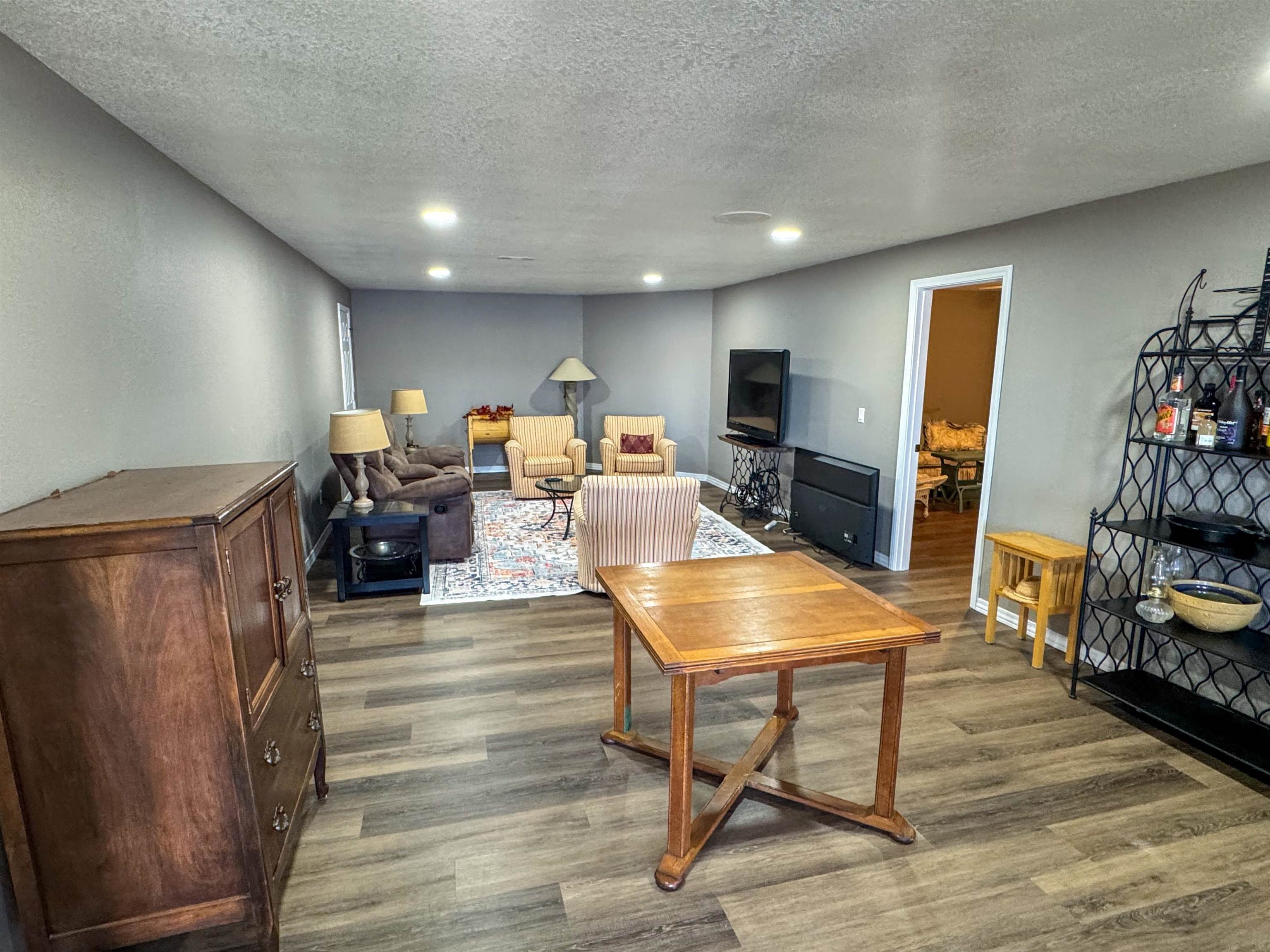 SOUTH SHORE - Residential