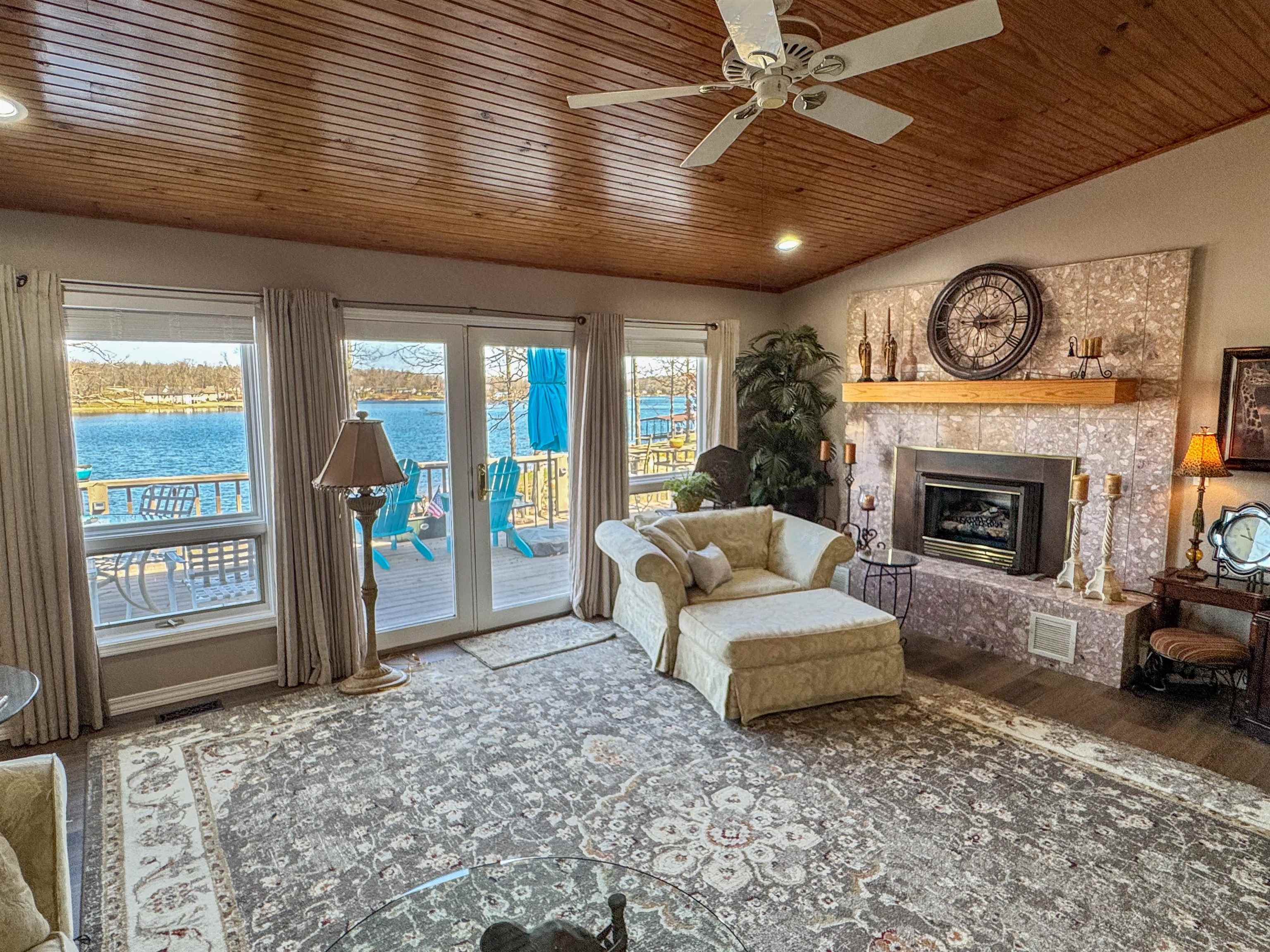 SOUTH SHORE - Residential