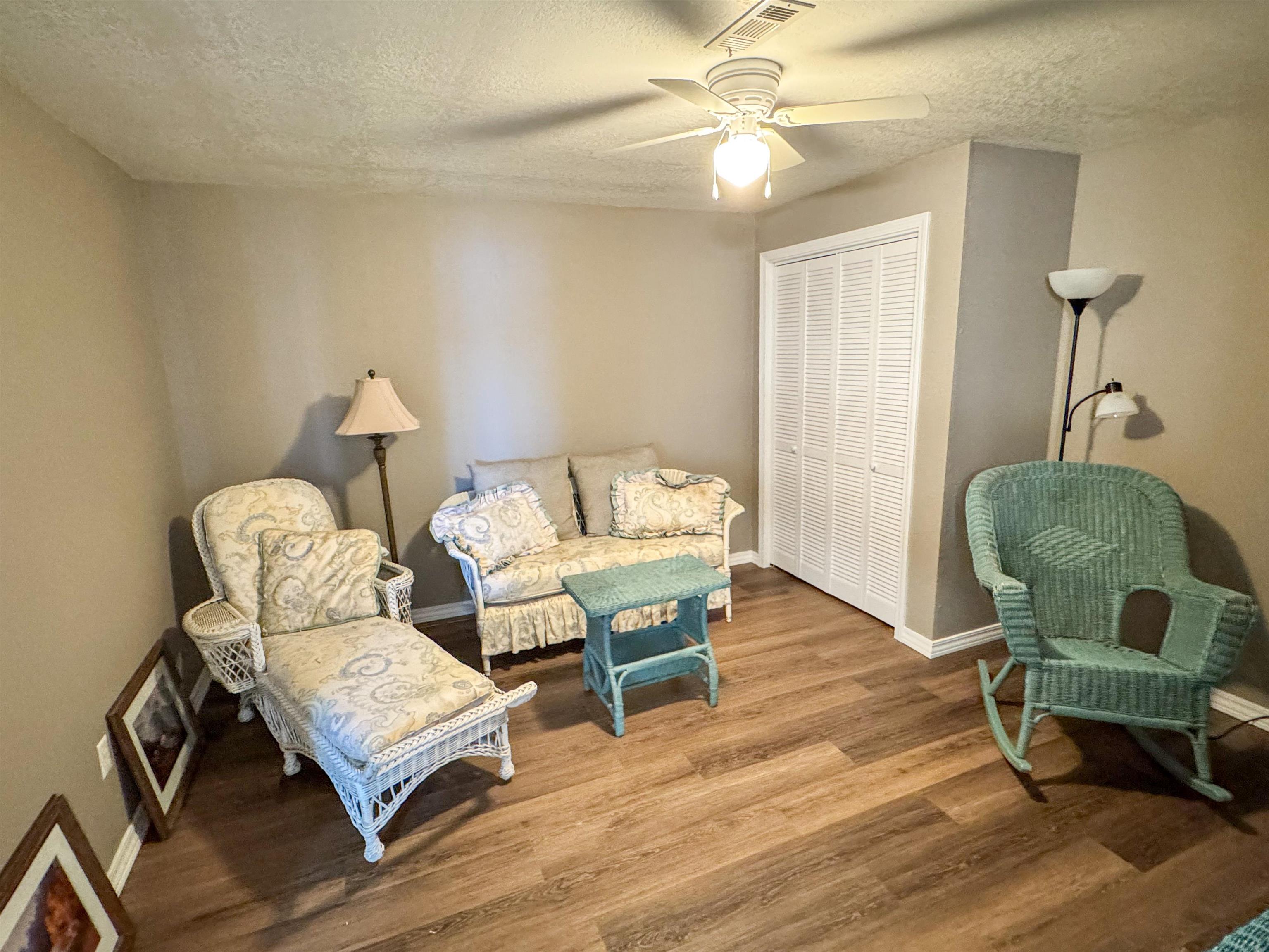 SOUTH SHORE - Residential